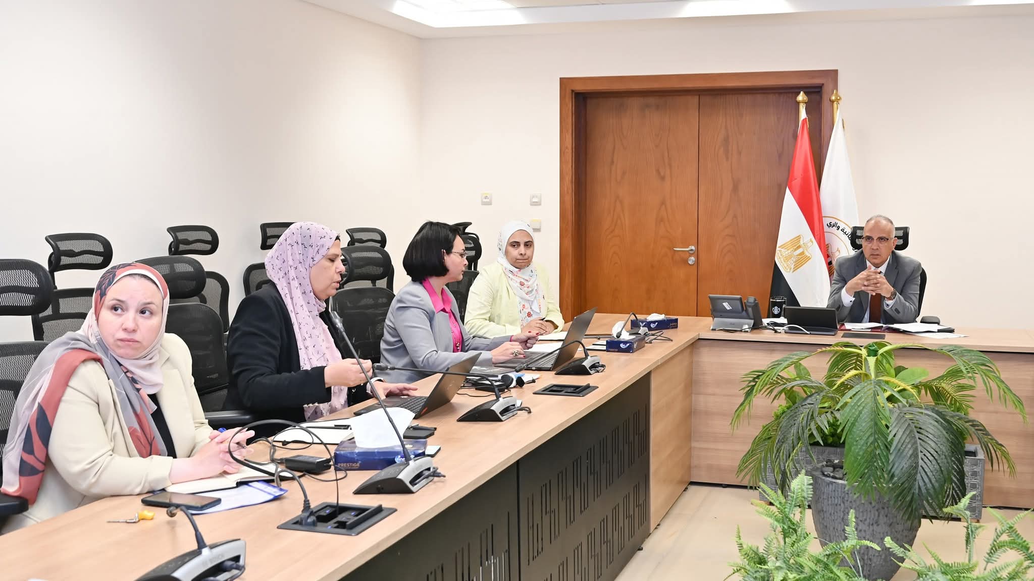 FB IMG 1751621226702 مصر : وزير الري يتابع إجراءات تطوير وتحديث الخطة القومية للموارد المائية لعام ٢٠٥٠