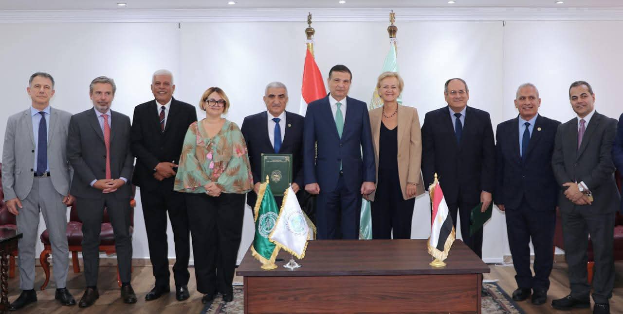FB IMG 1752403335941 مصر: الزراعة وأكساد يوقعان حزمة مشروعات لتعزيز الأمن الغذائي والتنمية الزراعية المستدامة