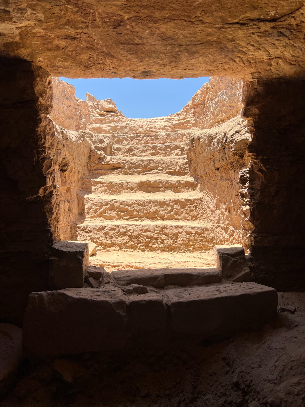اكتشاف أثري مذهل في أسوان .. مقابر صخرية تكشف أسرار العصرين اليوناني والروماني 1 IMG 20250705 WA0015 اكتشاف أثري مذهل في أسوان .. مقابر صخرية تكشف أسرار العصرين اليوناني والروماني