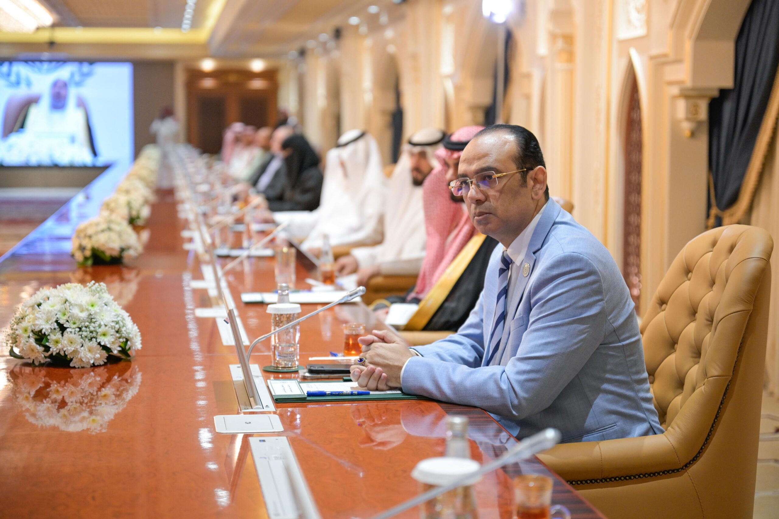 IMG 20250713 WA0005 scaled أمين رابطة العالم الإسلامي يُدشّن الخطة الاستراتيجية "المطورة" والحوكمة "المُحَدَّثة" للرابطة