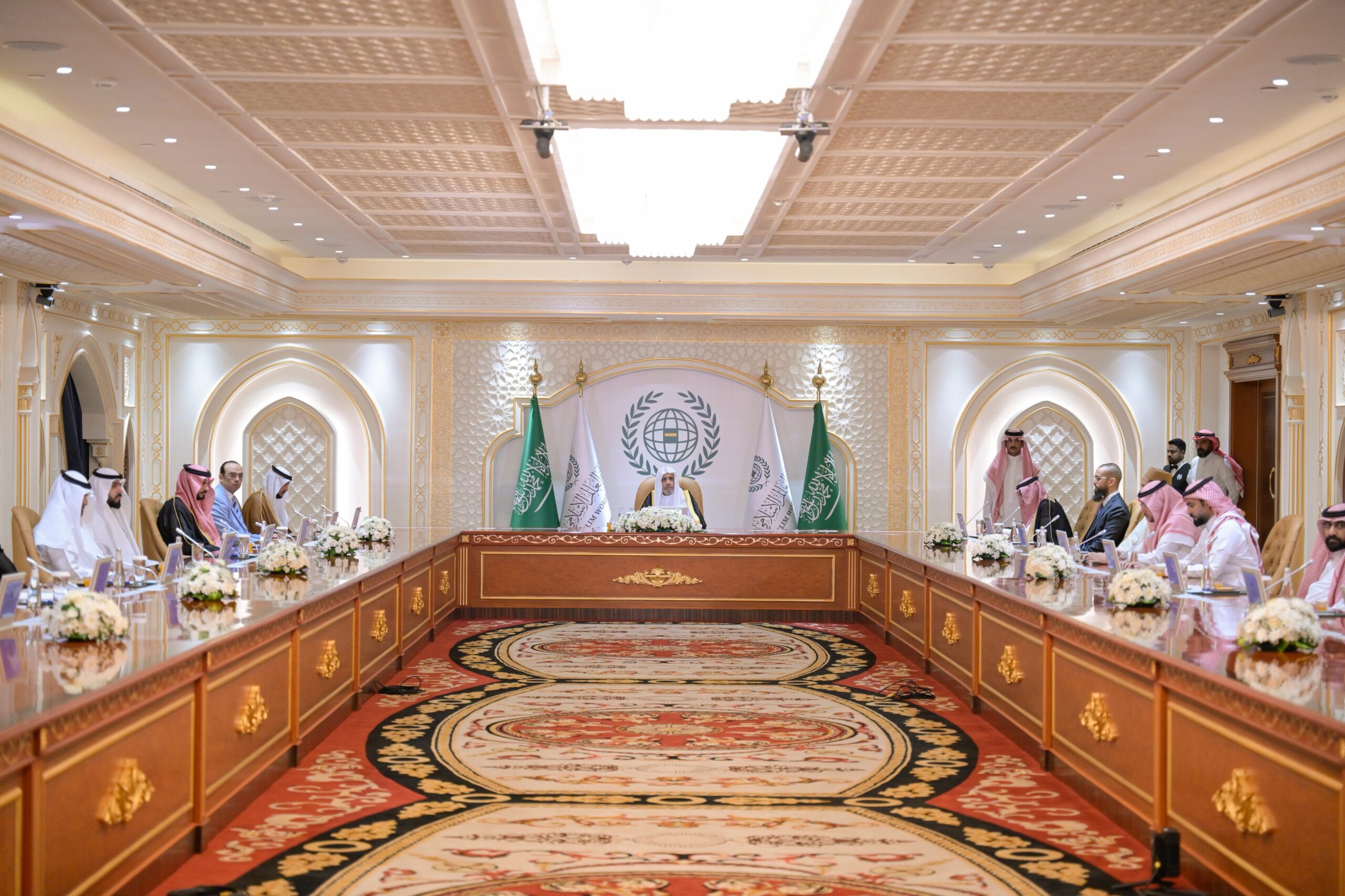 أمين رابطة العالم الإسلامي يُدشّن الخطة الاستراتيجية "المطورة" والحوكمة "المُحَدَّثة" للرابطة 1 IMG 20250713 WA0014 scaled أمين رابطة العالم الإسلامي يُدشّن الخطة الاستراتيجية "المطورة" والحوكمة "المُحَدَّثة" للرابطة
