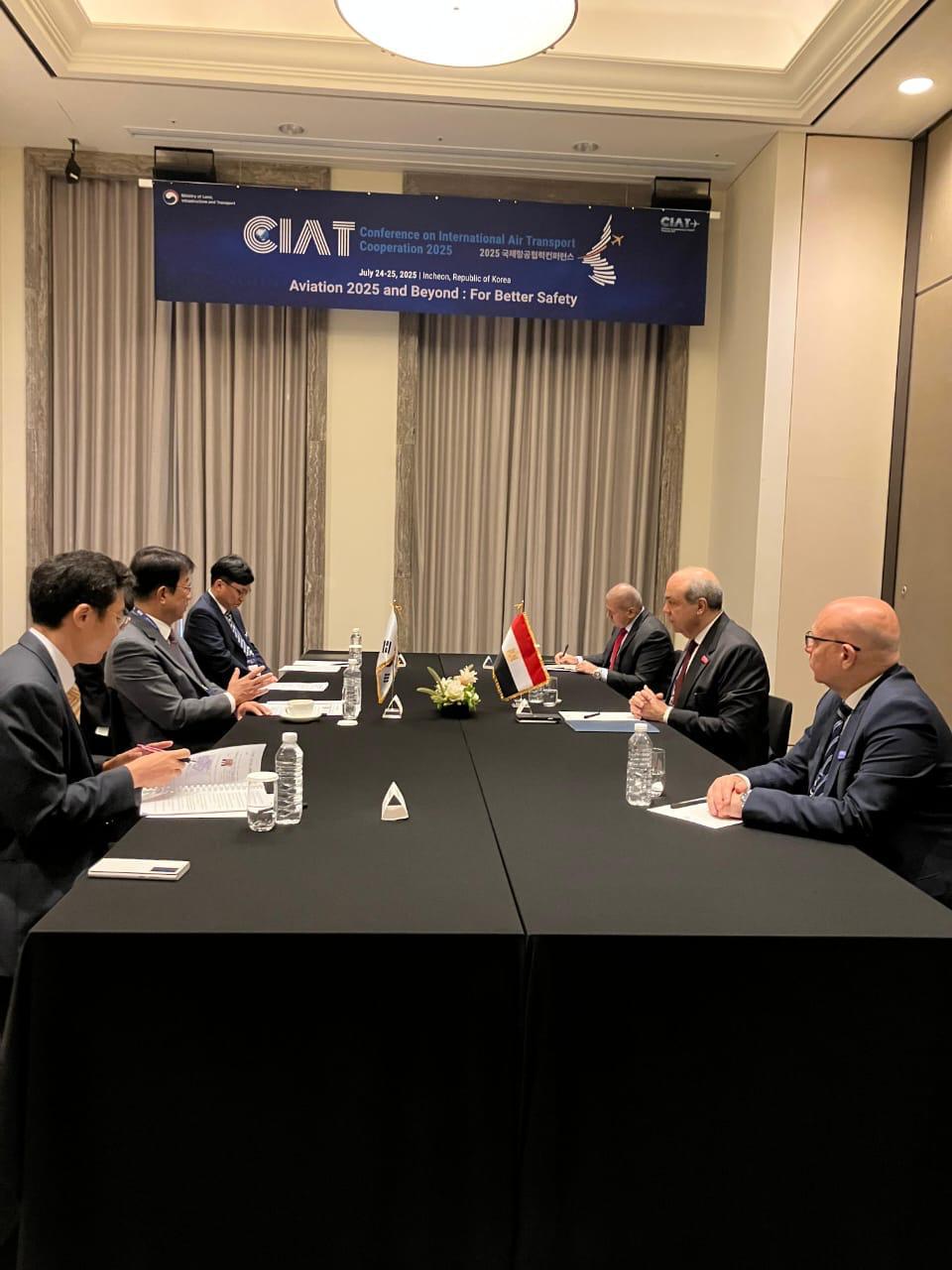 IMG 20250724 WA0009 مصر وكوريا الجنوبية تبحثان التعاون في مجالات النقل الجوي خلال مؤتمر "CIAT 2025 " بإنتشون