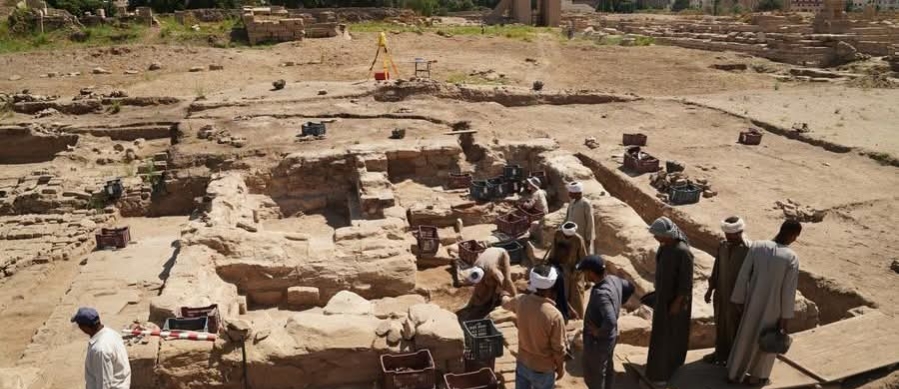 البعثة الصينية المصرية تحقق تقدما في معبد مونتو بالأقصر 1 IMG ٢٠٢٥٠٧١٩ ١٩٤٤١٩ البعثة الصينية المصرية تحقق تقدما في معبد مونتو بالأقصر