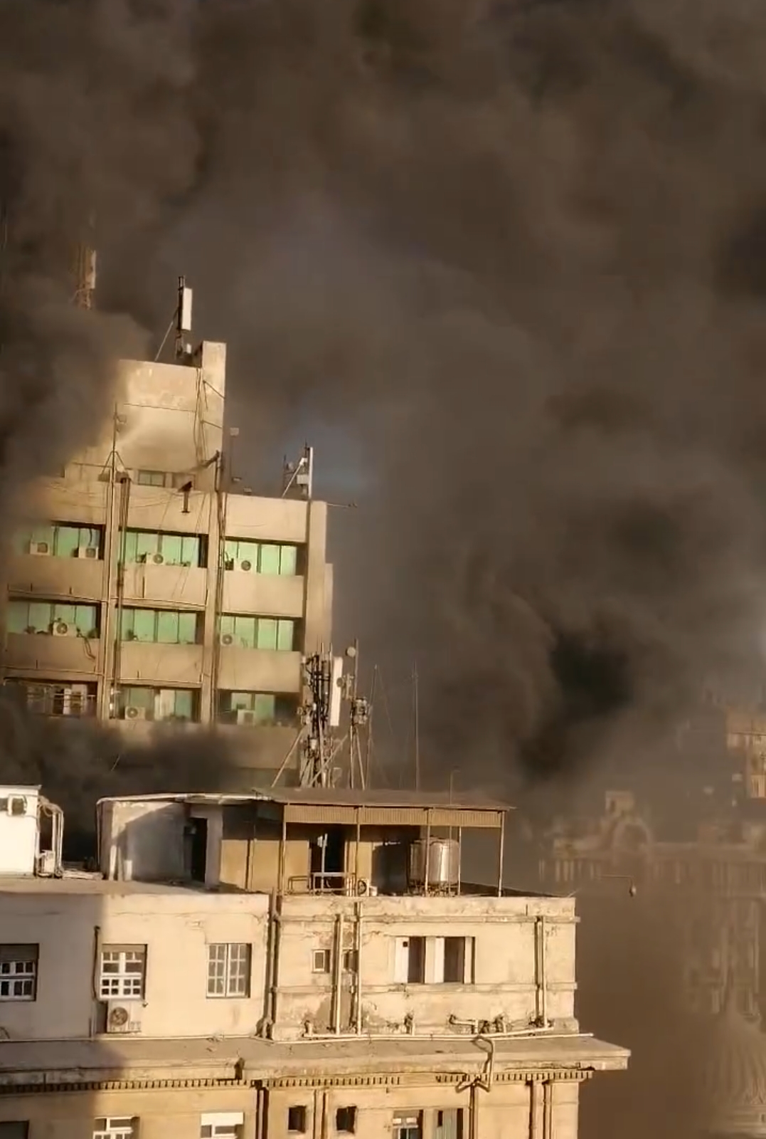 حريق سنترال رمسيس: 14 مصابًا .. ووزير الصحة يوجّه بتفعيل غرف الأزمات 1 Screenshot ٢٠٢٥ ٠٧ ٠٧ ٢٠ ٠٢ ٠٠ ٥٠ 99c04817c0de5652397fc8b56c3b3817 حريق سنترال رمسيس: 14 مصابًا .. ووزير الصحة يوجّه بتفعيل غرف الأزمات