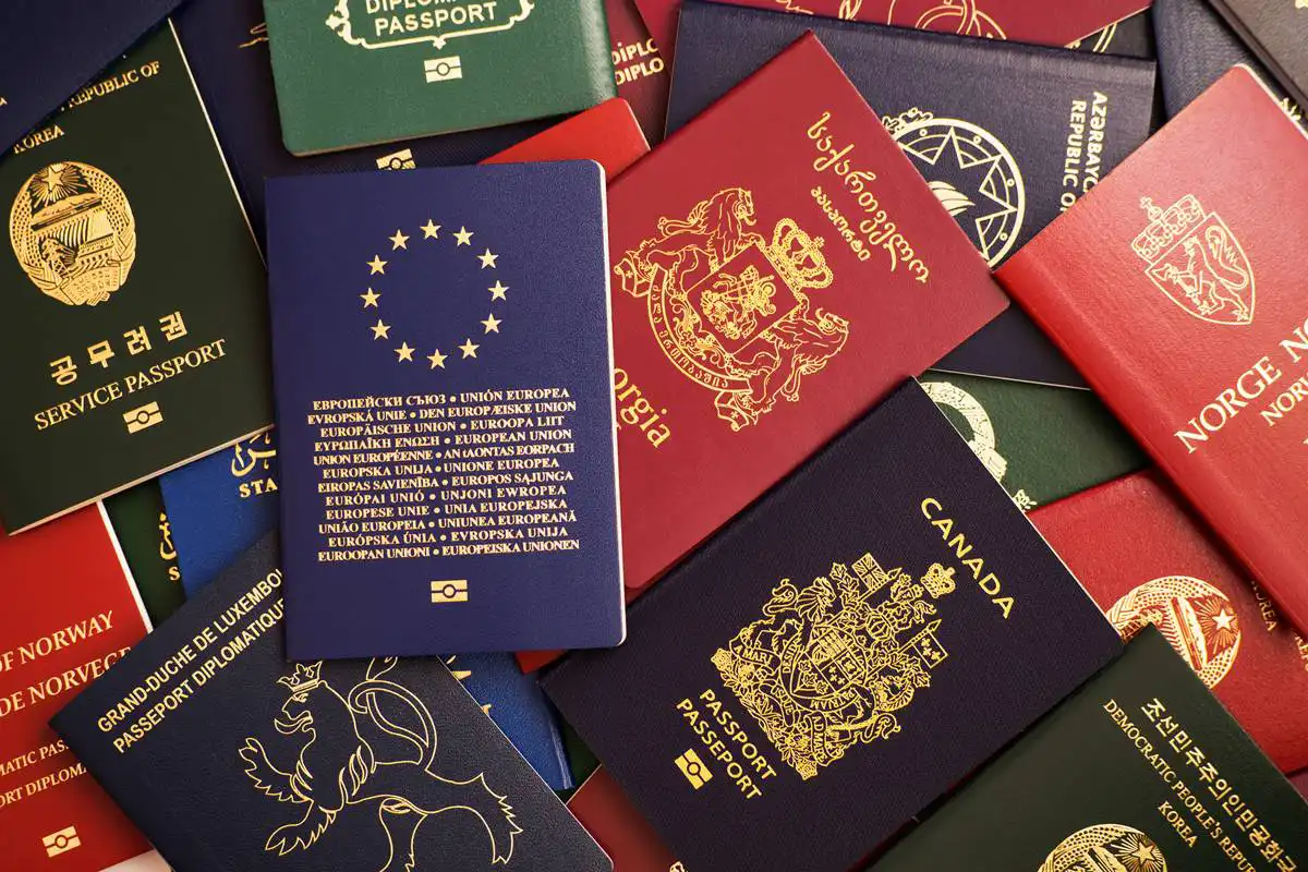 most powerful passports in world مؤشر هينلي 2025 خريطة جديدة لقوة جوازات السفر عالميًا وافريقيًا وعربيًا 