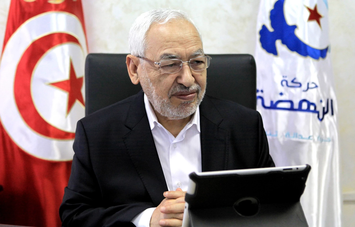 تونس: أحكام قضائية مشددة ضد زعيم المعارضة راشد الغنوشي 1 الغنوشي تونس: أحكام قضائية مشددة ضد زعيم المعارضة راشد الغنوشي