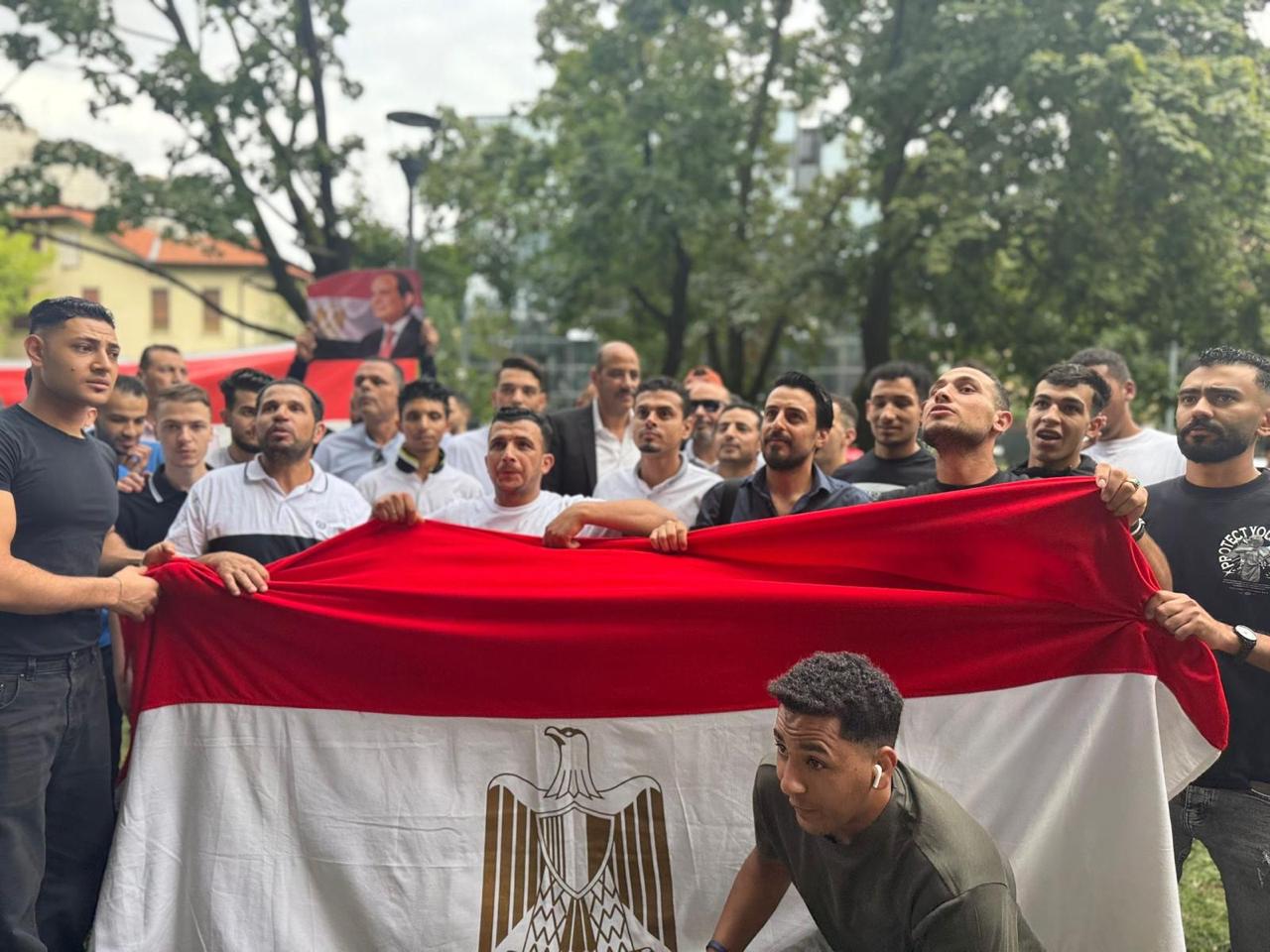 المصريون في ميلانو يؤكدون تأييدهم للدولة ورفضهم لمحاولات جهات مشبوهة تشويه صورة مصر 1 IMG 20250825 WA0005 المصريون في ميلانو يؤكدون تأييدهم للدولة ورفضهم لمحاولات جهات مشبوهة تشويه صورة مصر