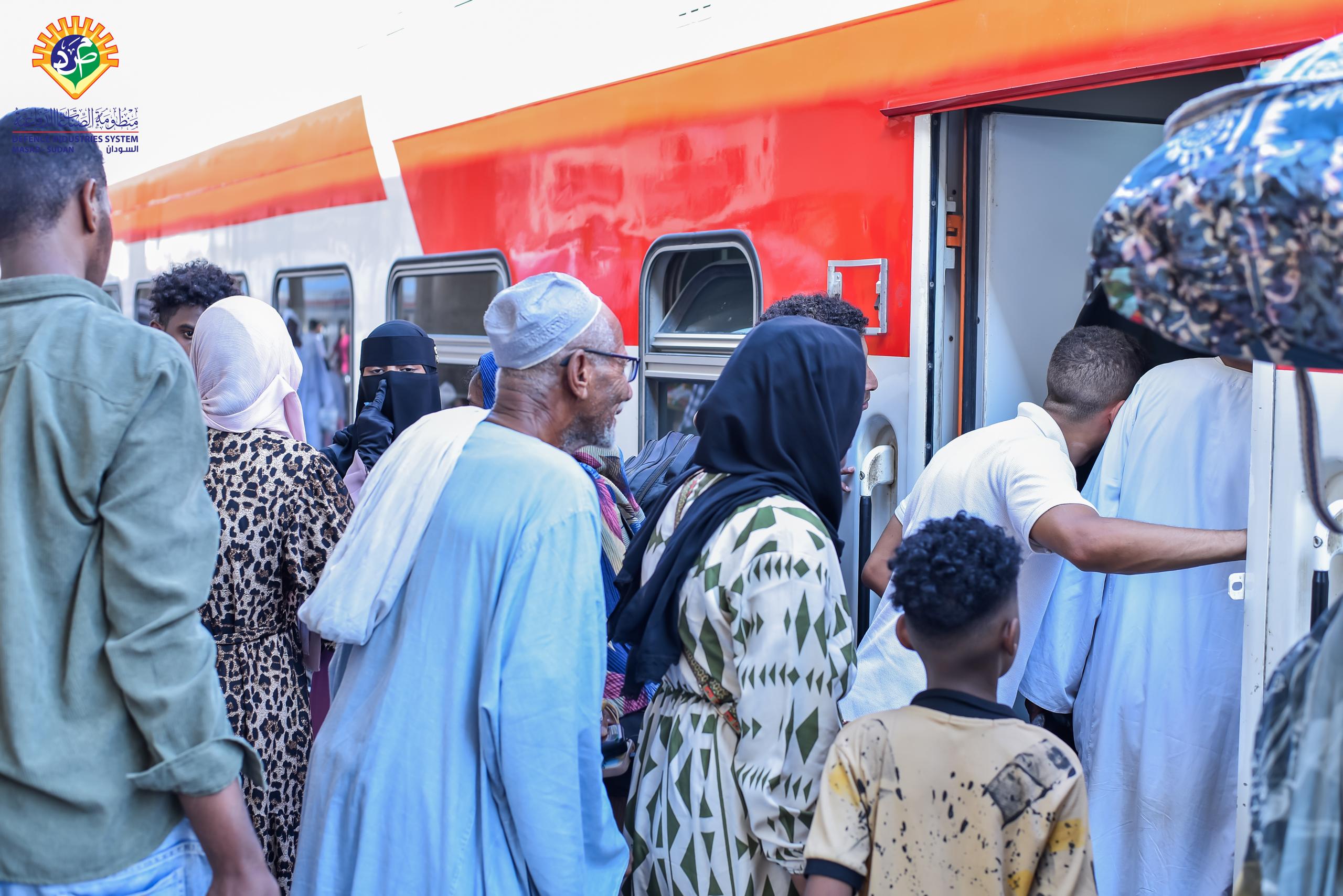 c003f922 8bc9 464a 9ca0 6043b4241c7c بالصور .. 1000 سوداني يعودون إلى السودان على متن ثالث رحلات قطار العودة الطوعية