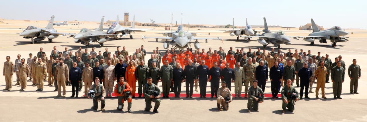 0394b7a3 c874 4468 af39 9e1bdb3eeb90 إستمرار فعاليات التدريب المشترك النجم الساطع 2025 بقاعدة محمد نجيب العسكرية وعدد من القواعد البحرية والجوية