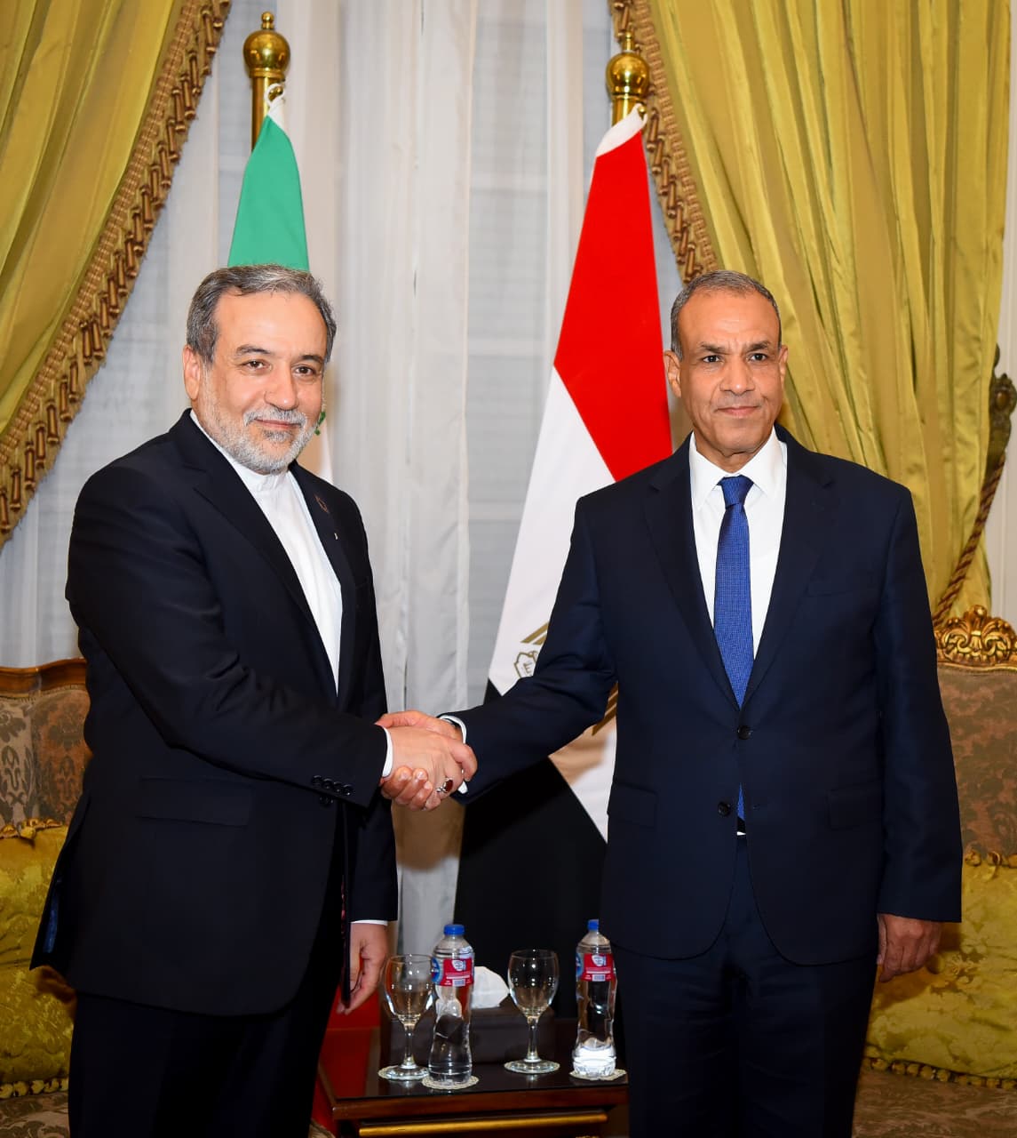 القاهرة: وزير الخارجية المصري يستقبل نظيره الإيراني 3 4a4ff584 b942 4593 afa1 47c85f96dbc3 القاهرة: وزير الخارجية المصري يستقبل نظيره الإيراني