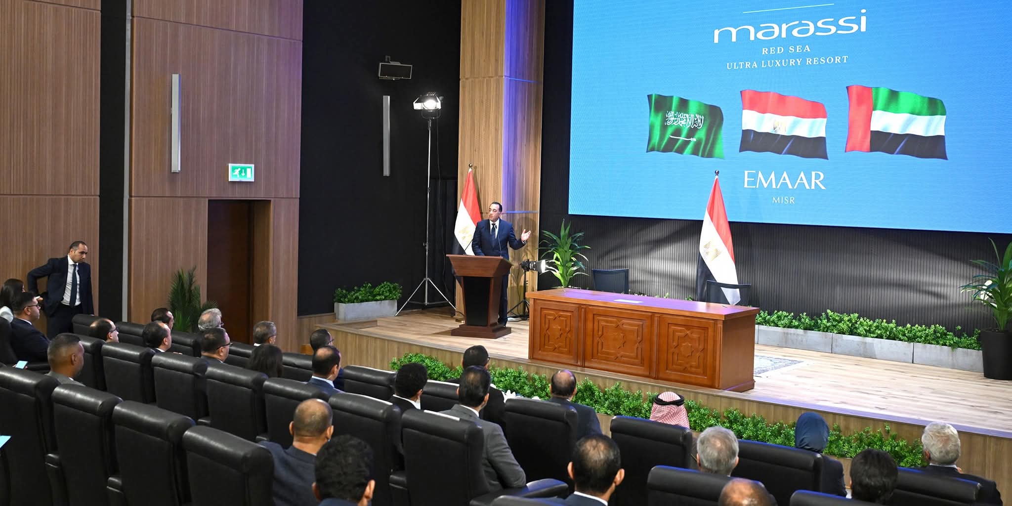 رئيس الوزراء المصري : الفترة القادمة ستشهد مزيدا من الاستثمارات الكبري سيعلن عنها تباعا في منطقة الساحل الشمالي 1 FB IMG 1757269776178 رئيس الوزراء المصري : الفترة القادمة ستشهد مزيدا من الاستثمارات الكبري سيعلن عنها تباعا في منطقة الساحل الشمالي