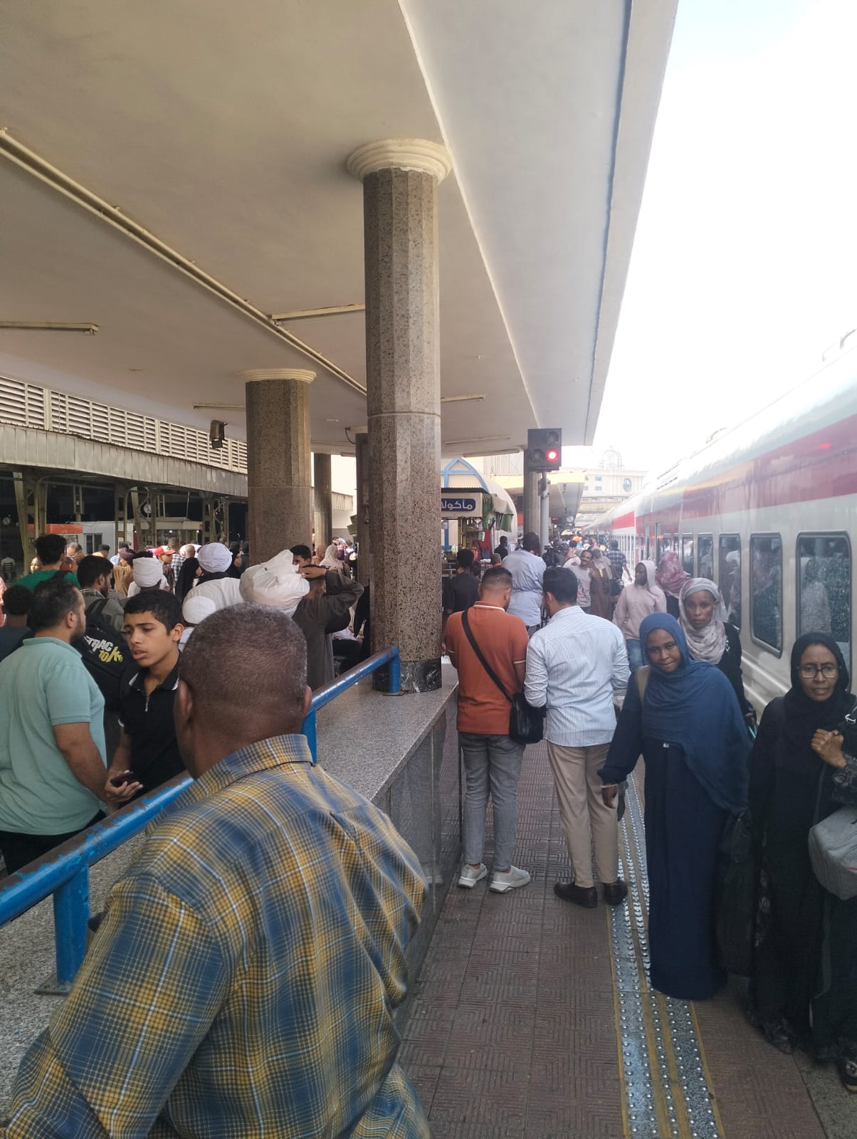 IMG 20250917 WA0028 العودة الطوعية: 1400 سوداني يغادرون مصر عبر القطار رقم 17
