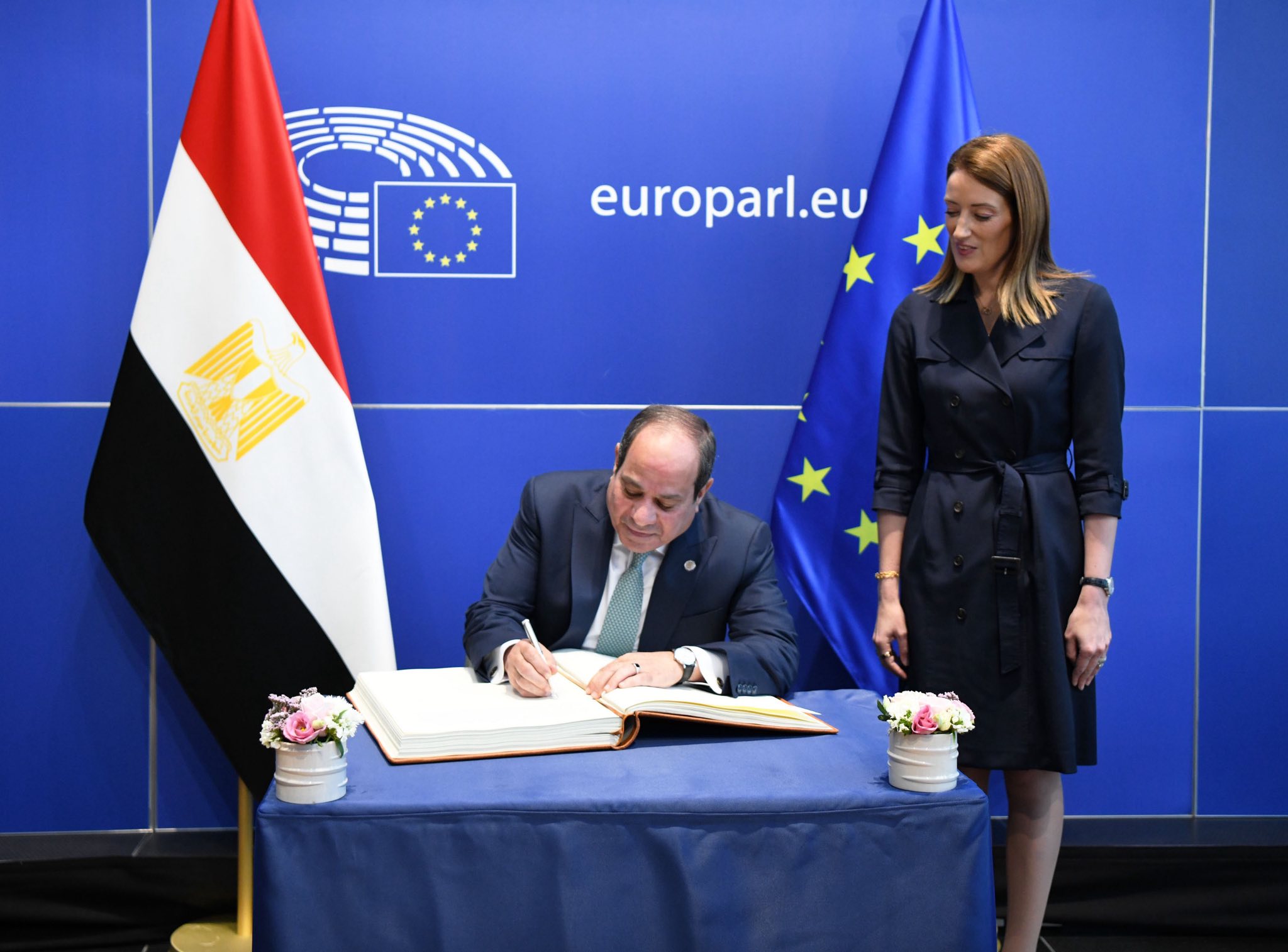 566208131 1375537890601602 2527688871318589367 n الرئيس السيسي يجتمع مع رئيسة البرلمان الأوروبي ببروكسل
