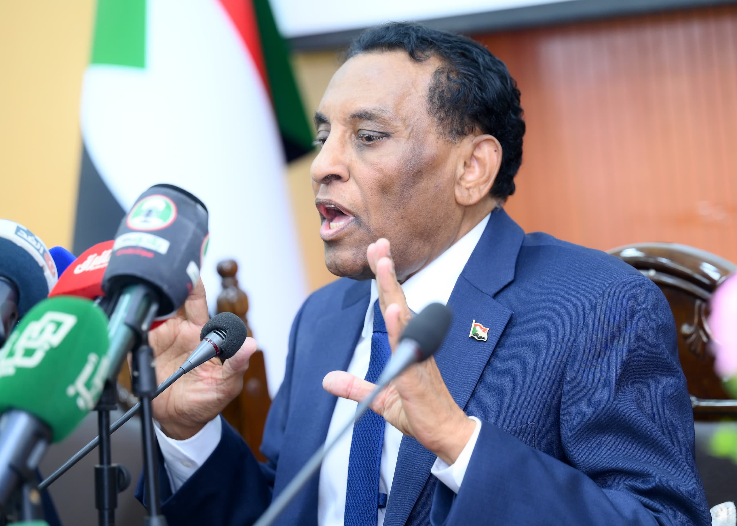 68dd38ebcbfc9 السودان يعلن مراجعة تفصيلية لملف سد النهضة الإثيوبي بالتنسيق مع مصر وإثيوباي