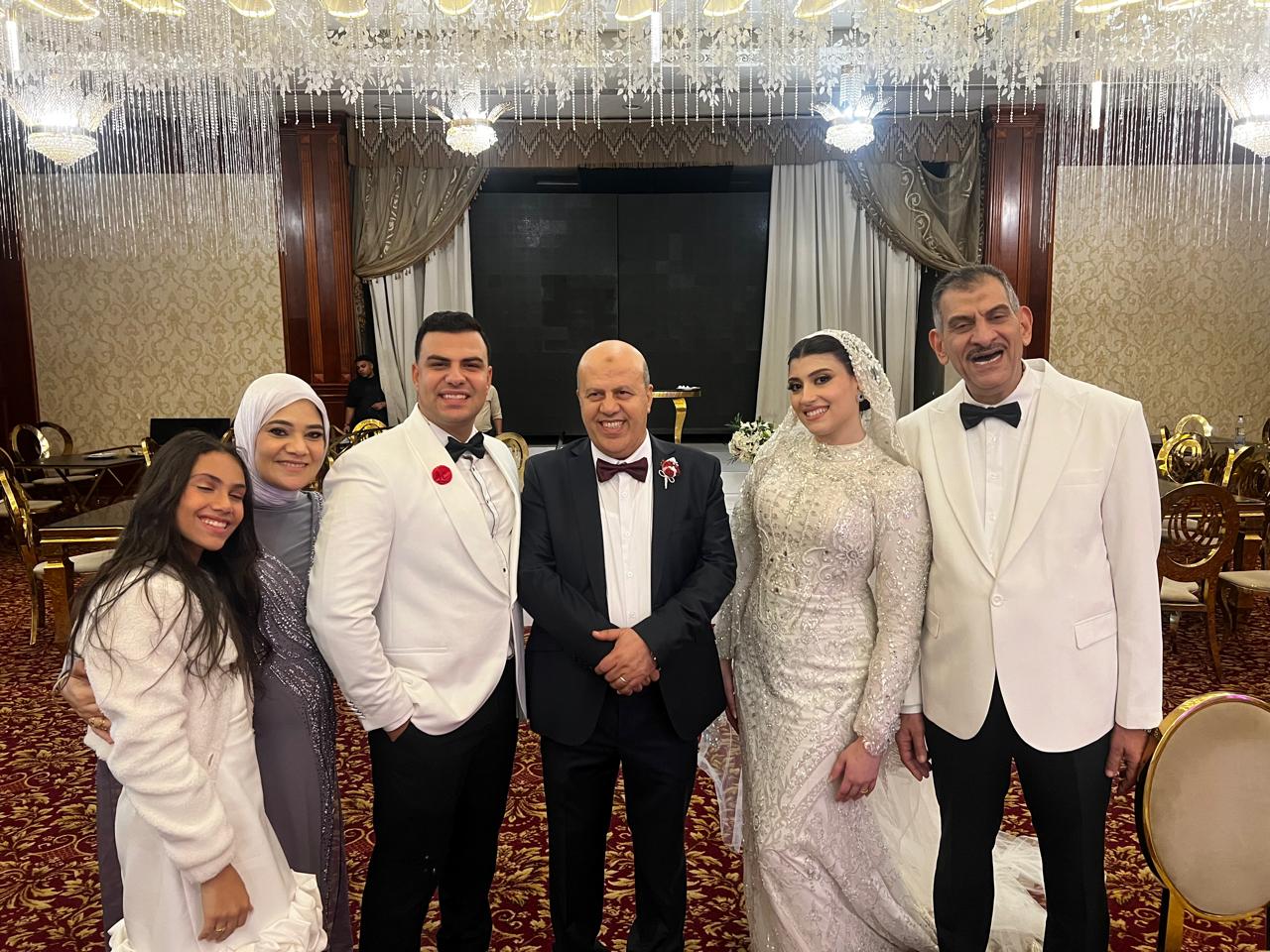 6954aba2 dc24 434e 9c31 2cdbef0ec5ad اللواء ماهر هاشم سكرتير عام محافظة أسوان يحتفل بزفاف نجله النقيب محمد