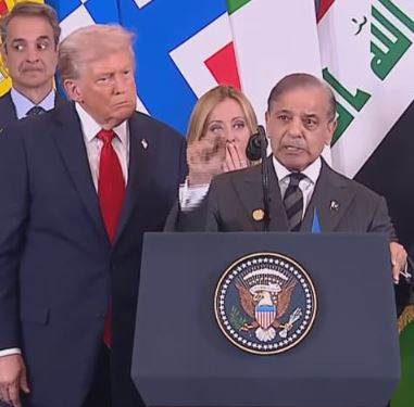 رئيس وزراء باكستان: الرئيس ترامب هو المرشح الأفضل لنيل جائزة نوبل للسلام لأنه أنقذ حياة الملايين 1 8865699999999999999999999999999999999999 رئيس وزراء باكستان: الرئيس ترامب هو المرشح الأفضل لنيل جائزة نوبل للسلام لأنه أنقذ حياة الملايين