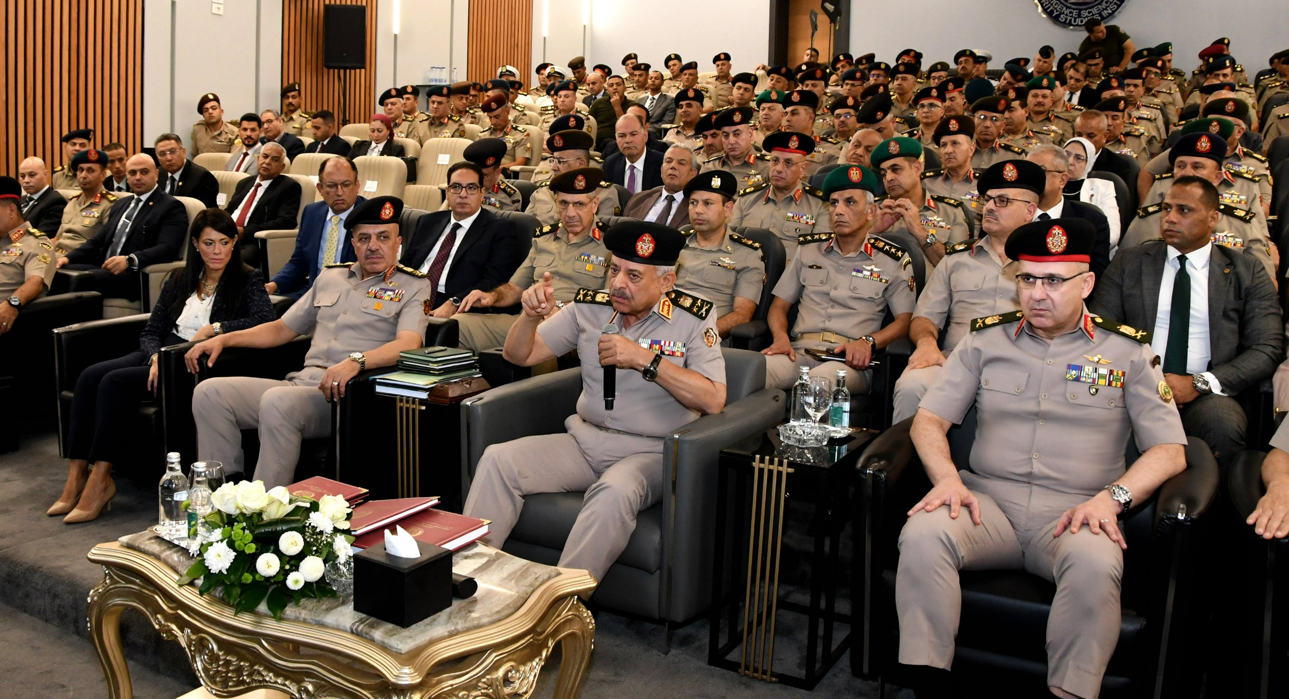 9f685171 448f 4b76 8fde 907ffa055db7 وزير الدفاع والإنتاج الحربي يشهد مناقشة البحث الرئيسي لمركز الدراسات الإستراتيجية للقوات المسلحة