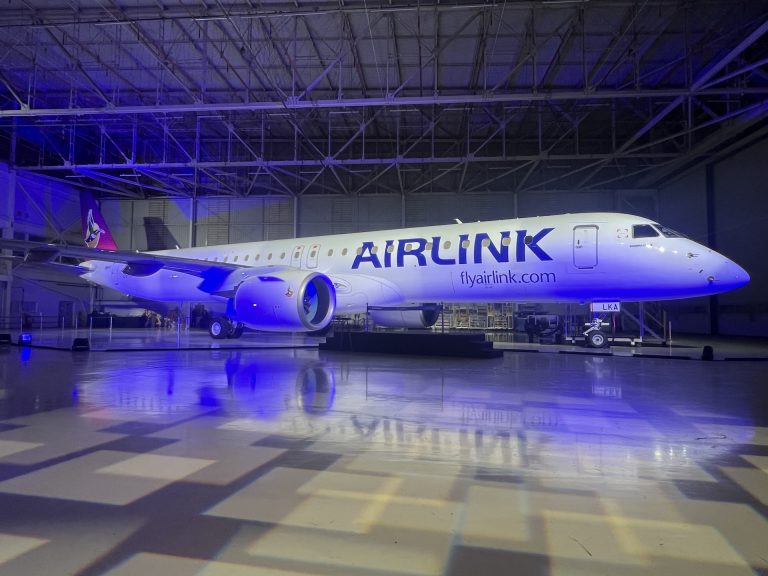 Airlink Embraer E195 E2 01 Oct 2025 768x576 1 إيرلينك جنوب افريقيا تستكمل صفقة 10طائرات إمبراير E195-E2