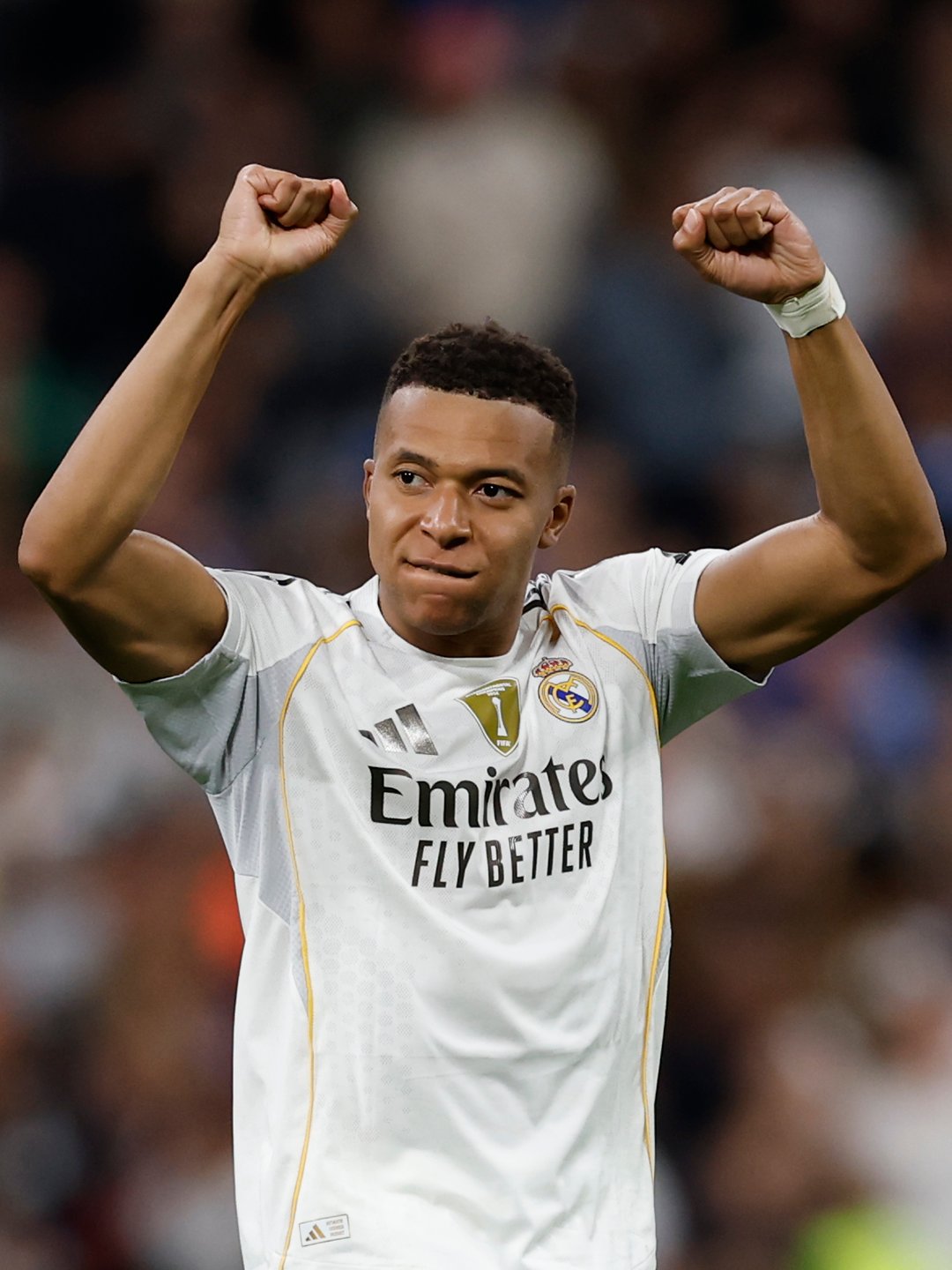 ريال مدريد يفك عقده استمرت عام .. الملكي يفوز بـ كلاسيكو الأرض بثنائية لهدف علي حساب برشلونة 1 G4NGJZ2XYAAEK49 ريال مدريد يفك عقده استمرت عام .. الملكي يفوز بـ كلاسيكو الأرض بثنائية لهدف علي حساب برشلونة