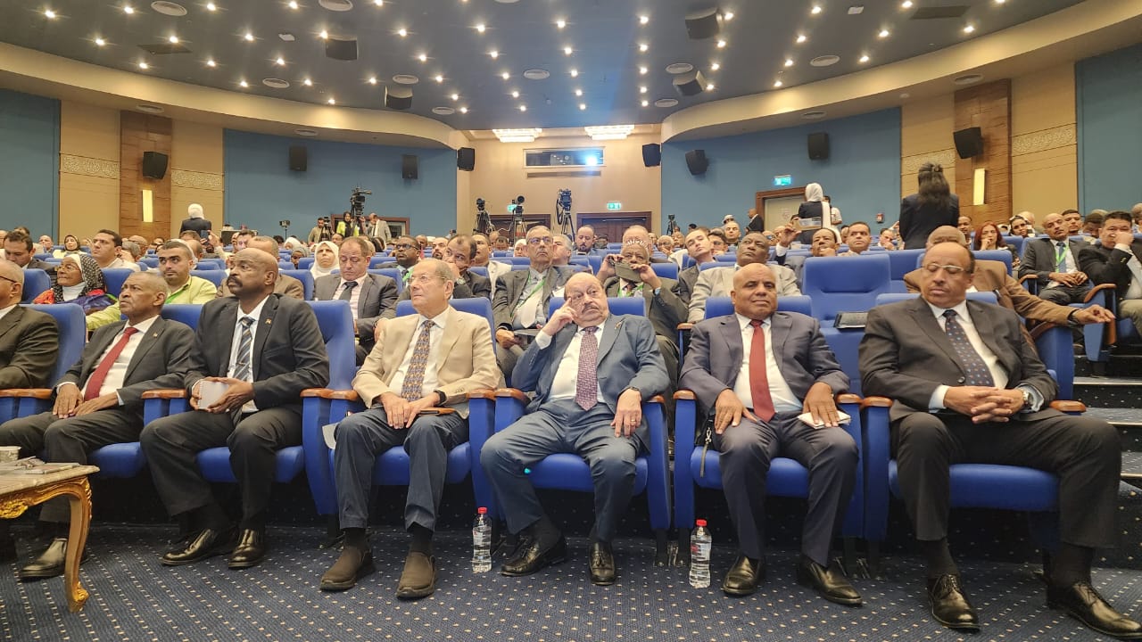 انطلاق ثاني الورش التحضيرية للملتقي المصري السوداني لرجال الأعمال 3 IMG 20251026 WA0018 انطلاق ثاني الورش التحضيرية للملتقي المصري السوداني لرجال الأعمال