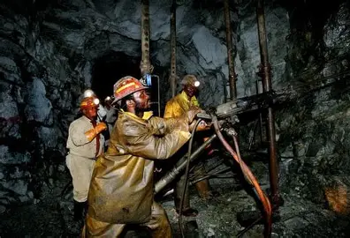 OIP 2 2 الذهب والمعادن يضعان 7 دول افريقية ضمن أفضل 10 اقتصاديات في العالم اعتمادًا على التعدين