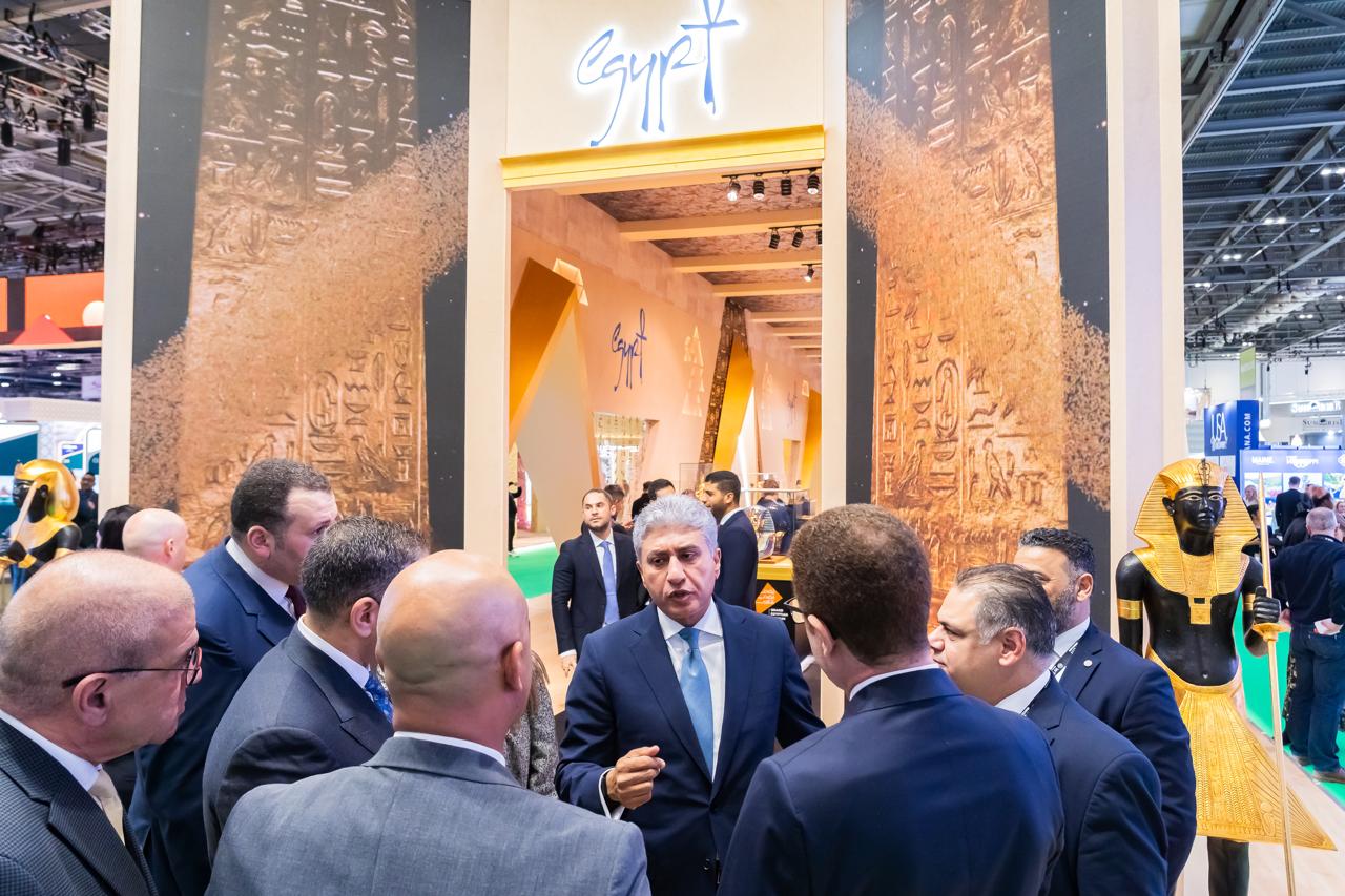 1935c892 54a8 4450 aa55 a3d63a622775 مصر تتألق في بورصة لندن السياحية 2025 وسط إقبال واسع على جناحها المتأثر بالافتتاح الأسطوري للمتحف المصري الكبير