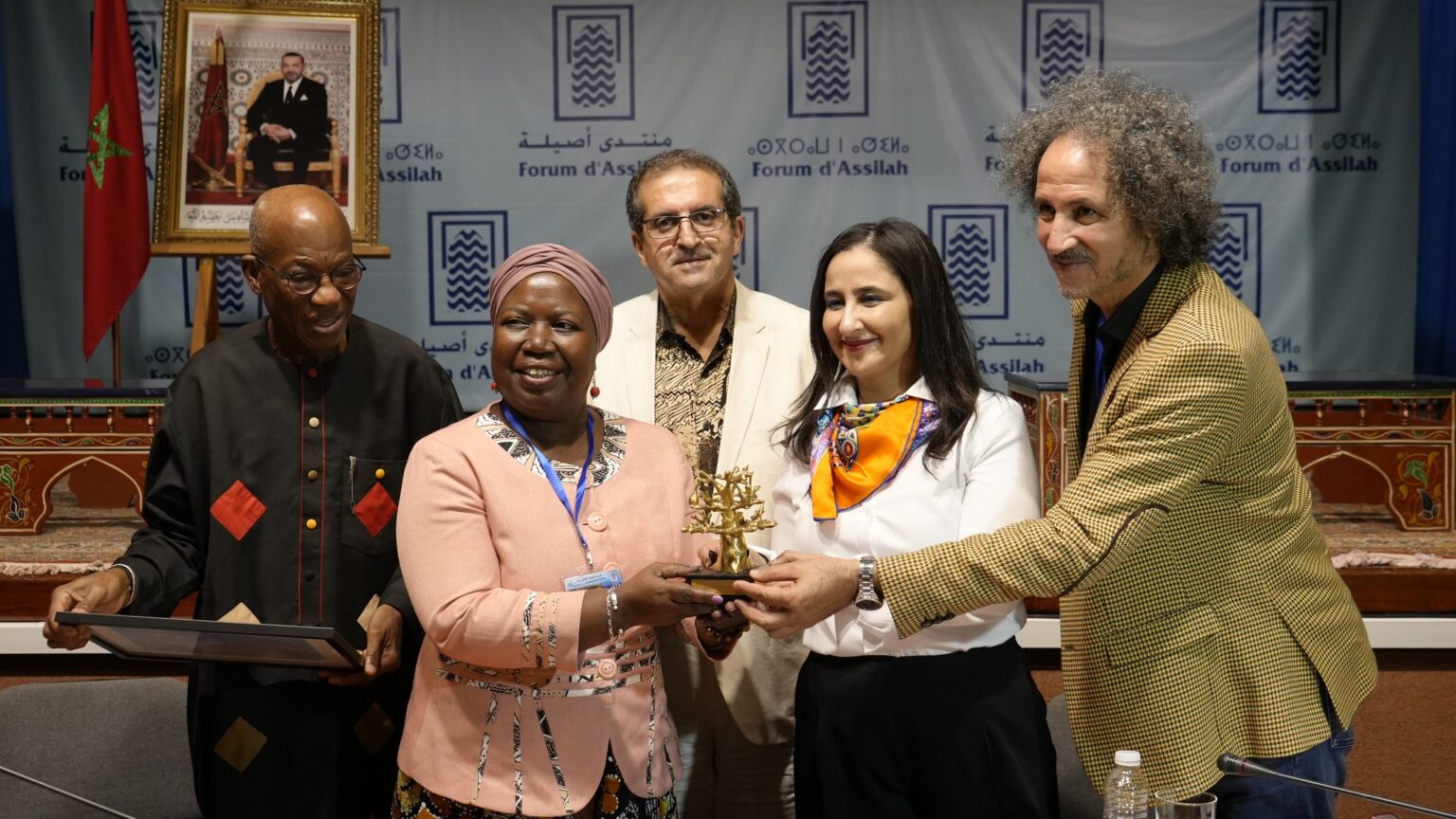 الفيلسوفة و الشاعرة الإيفوارية تانيلا بوني تفوز بجائزة "تشيكايا يو تامسي" للشعر الإفريقي 2 557334268 1207772058038896 2349199595990506478 n 1536x864 1 الفيلسوفة و الشاعرة الإيفوارية تانيلا بوني تفوز بجائزة "تشيكايا يو تامسي" للشعر الإفريقي