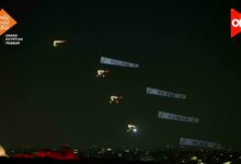 575624983 1380098070136120 5745095797570148016 n "أهلا بكم في أرض السلام".. عروض بطائرات شراعية ترحيبا بضيوف افتتاح المتحف المصري الكبير