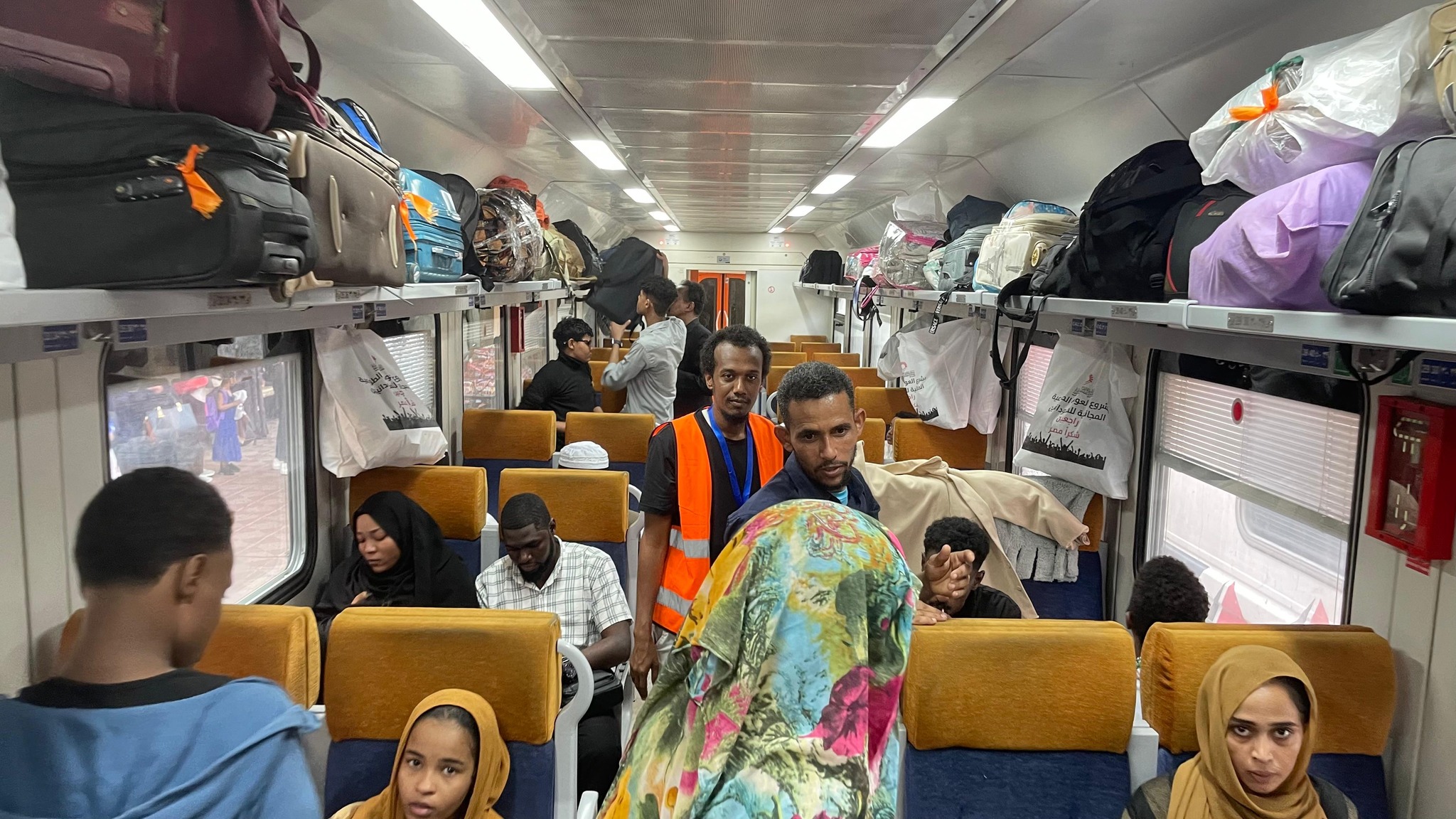 576995791 1222141686615860 4239793041563447002 n بالصور .. إنطلاق رحلة قطار العودة الطوعية الـ 31 للمواطنين السودانيين من القاهرة للخرطوم مجانا