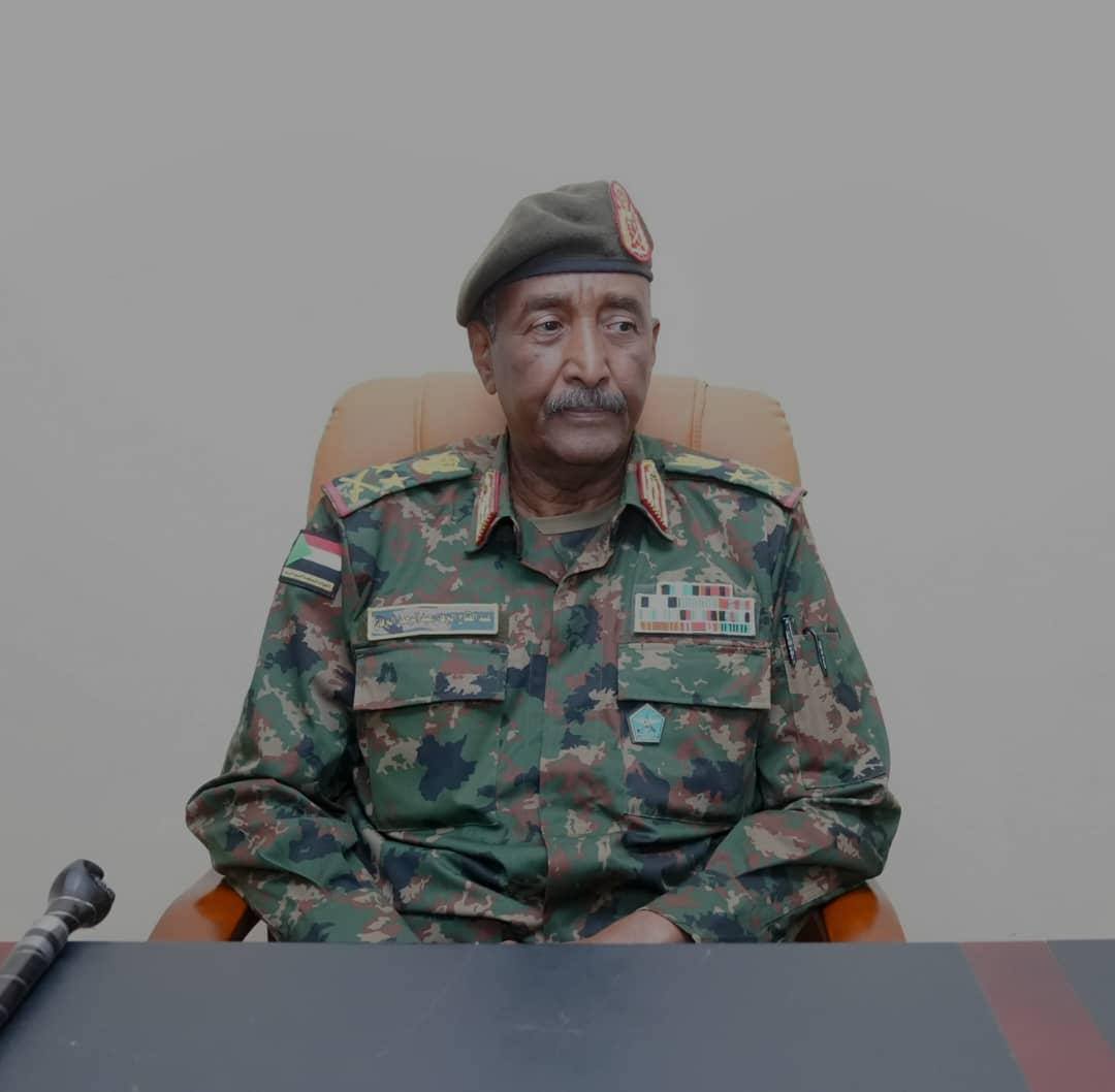 588641433 881358684245838 2868775369943411483 n رسائل البرهان خلال لقاءه قيادات الجيش : لسنا دعاة حرب ولا نرفض السلام