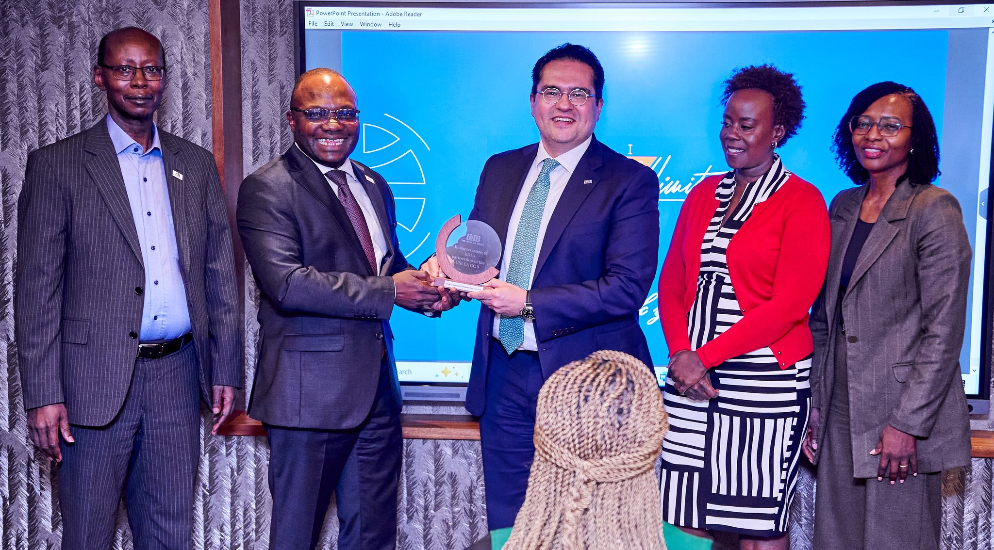 590352511 866315106158105 4898346410499789584 n CIB يحتفل بتخريج الدفعة الثالثة من برنامج الائتمان المصرفي لشرق إفريقيا بكينيا