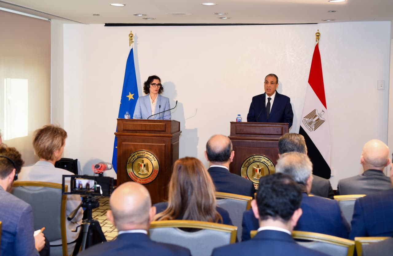 وزير الخارجية المصري : معبر رفح يعمل علي مدار الساعة من الجانب المصري ولا يزال مغلقا من الجانب الآخر 1 94bf5e93 9051 4622 8d96 1ea5d4cefff9 وزير الخارجية المصري : معبر رفح يعمل علي مدار الساعة من الجانب المصري ولا يزال مغلقا من الجانب الآخر