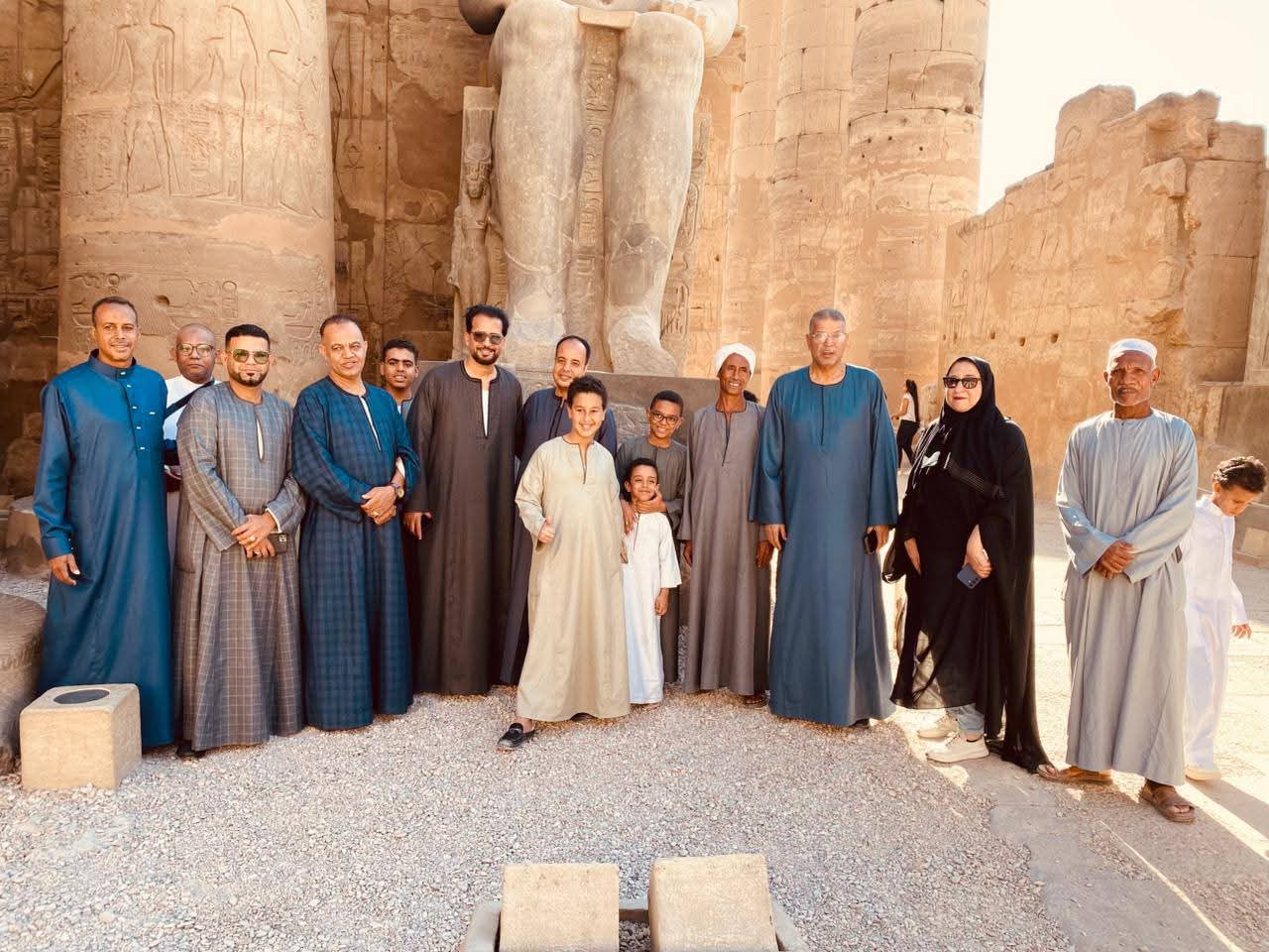 FB IMG 1763135933646 الجلابية تنتصر: مبادرة “هنزور معبد الأقصر” تتحول لرسالة قوية ضد الإساءة للزي الصعيدي