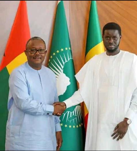 آخر تطورات الانقلاب في غينيا بيساو: فرار الرئيس إلى داكار .. والسنغال تصف الوضع بـ "الخدعة السياسية" 1 آخر تطورات الانقلاب في غينيا بيساو: فرار الرئيس إلى داكار .. والسنغال تصف الوضع بـ "الخدعة السياسية"