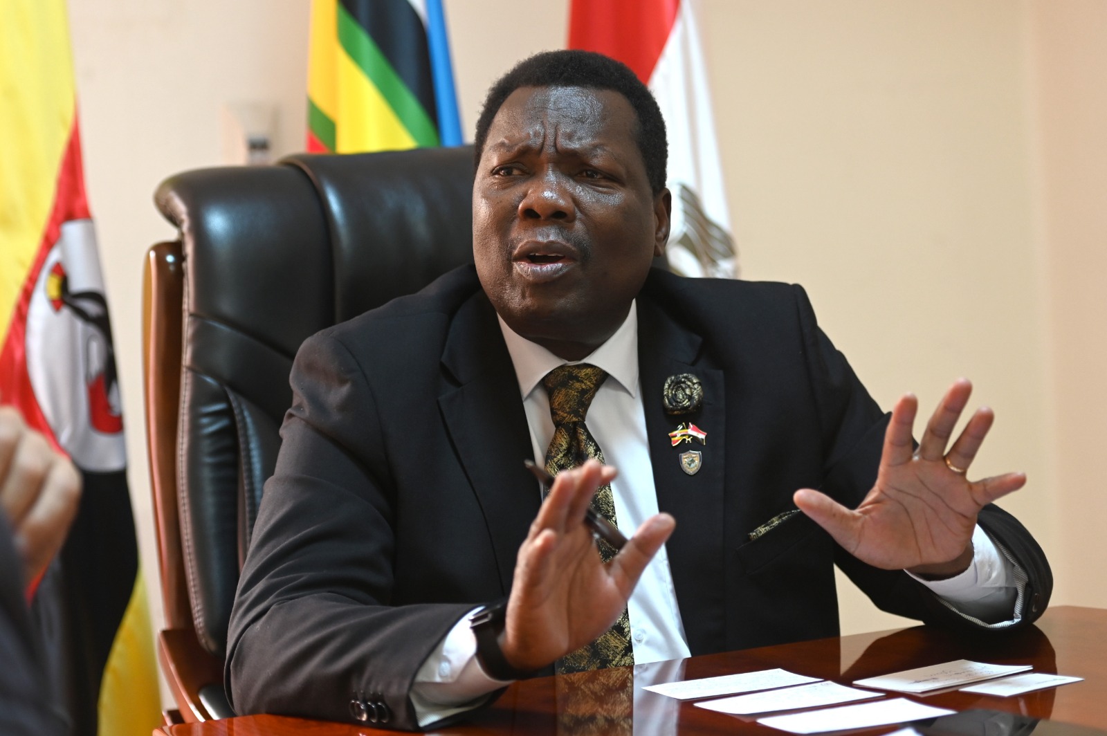 السفير الأوغندي في القاهرة: نهر النيل يربطنا بمصر برباط أبدي.. وأوغندا تدعو المصريين لاكتشاف جنة إفريقيا الخضراء 4 IMG 20251117 WA0026 السفير الأوغندي في القاهرة: نهر النيل يربطنا بمصر برباط أبدي.. وأوغندا تدعو المصريين لاكتشاف جنة إفريقيا الخضراء