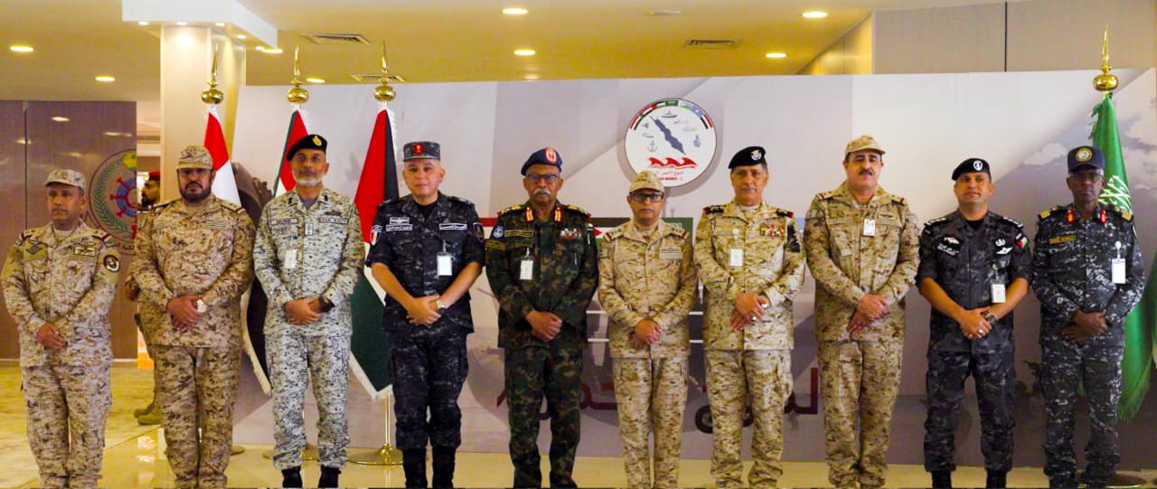 ختام فعاليات التدريب البحرى المصرى السعودى المشترك (الموج الأحمر 8) 1 IMG 20251117 WA0027 ختام فعاليات التدريب البحرى المصرى السعودى المشترك (الموج الأحمر 8)