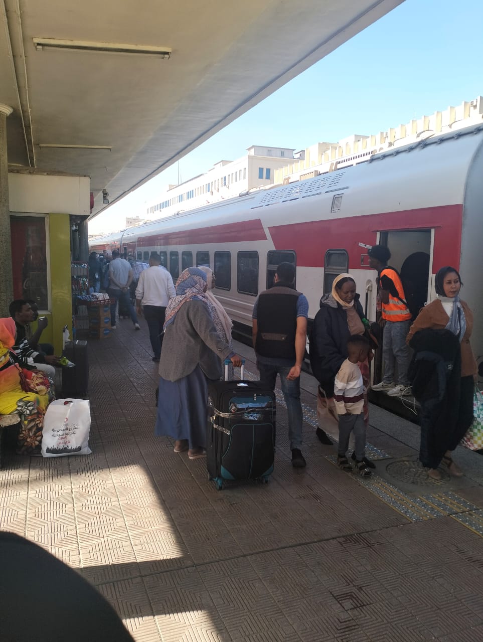 بالصور .. قطار العودة الطوعية الـ 34 ينطلق من القاهرة بـ1250 سودانيًا .. وبيان هام من اللجنة 1 IMG 20251126 WA0005 بالصور .. قطار العودة الطوعية الـ 34 ينطلق من القاهرة بـ1250 سودانيًا .. وبيان هام من اللجنة
