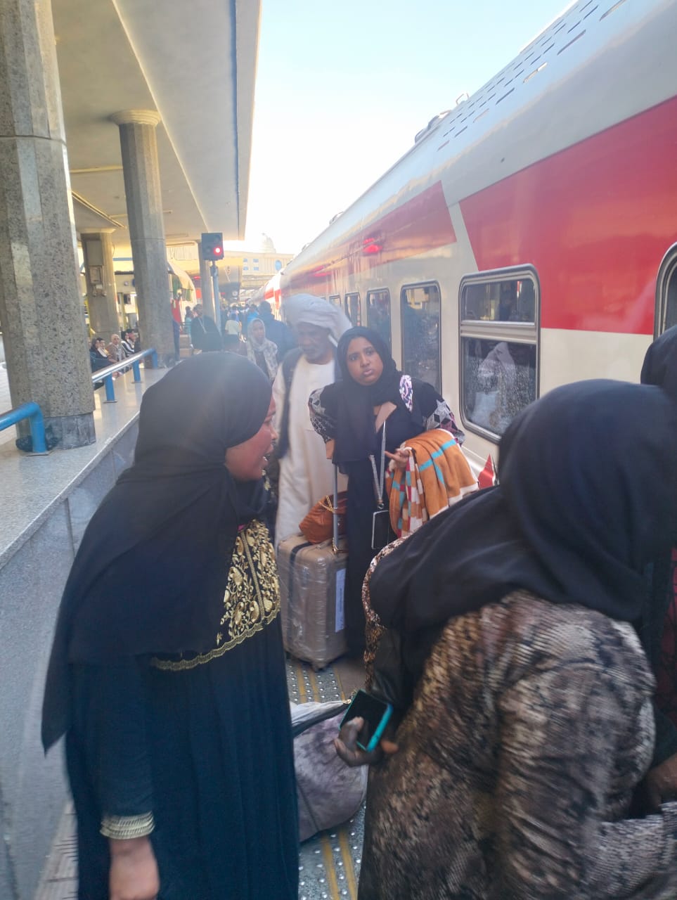 IMG 20251126 WA0007 بالصور .. قطار العودة الطوعية الـ 34 ينطلق من القاهرة بـ1250 سودانيًا .. وبيان هام من اللجنة  