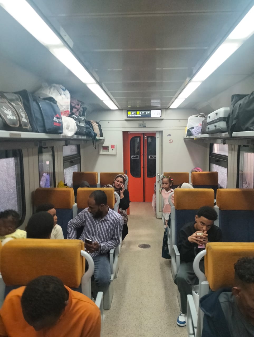 IMG 20251126 WA0027 بالصور .. قطار العودة الطوعية الـ 34 ينطلق من القاهرة بـ1250 سودانيًا .. وبيان هام من اللجنة  