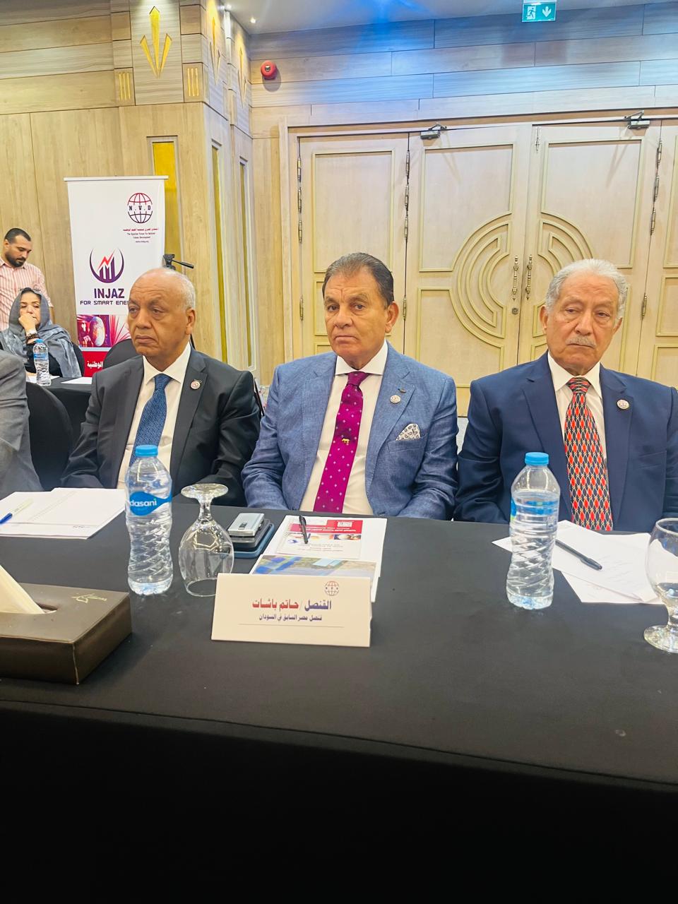 IMG 20251126 WA0036 مائدة مستديرة في القاهرة تطرح رؤية شاملة لمعالجة الأزمة السودانية ..  وتأكيد علي التمسك بوحدة السودان 