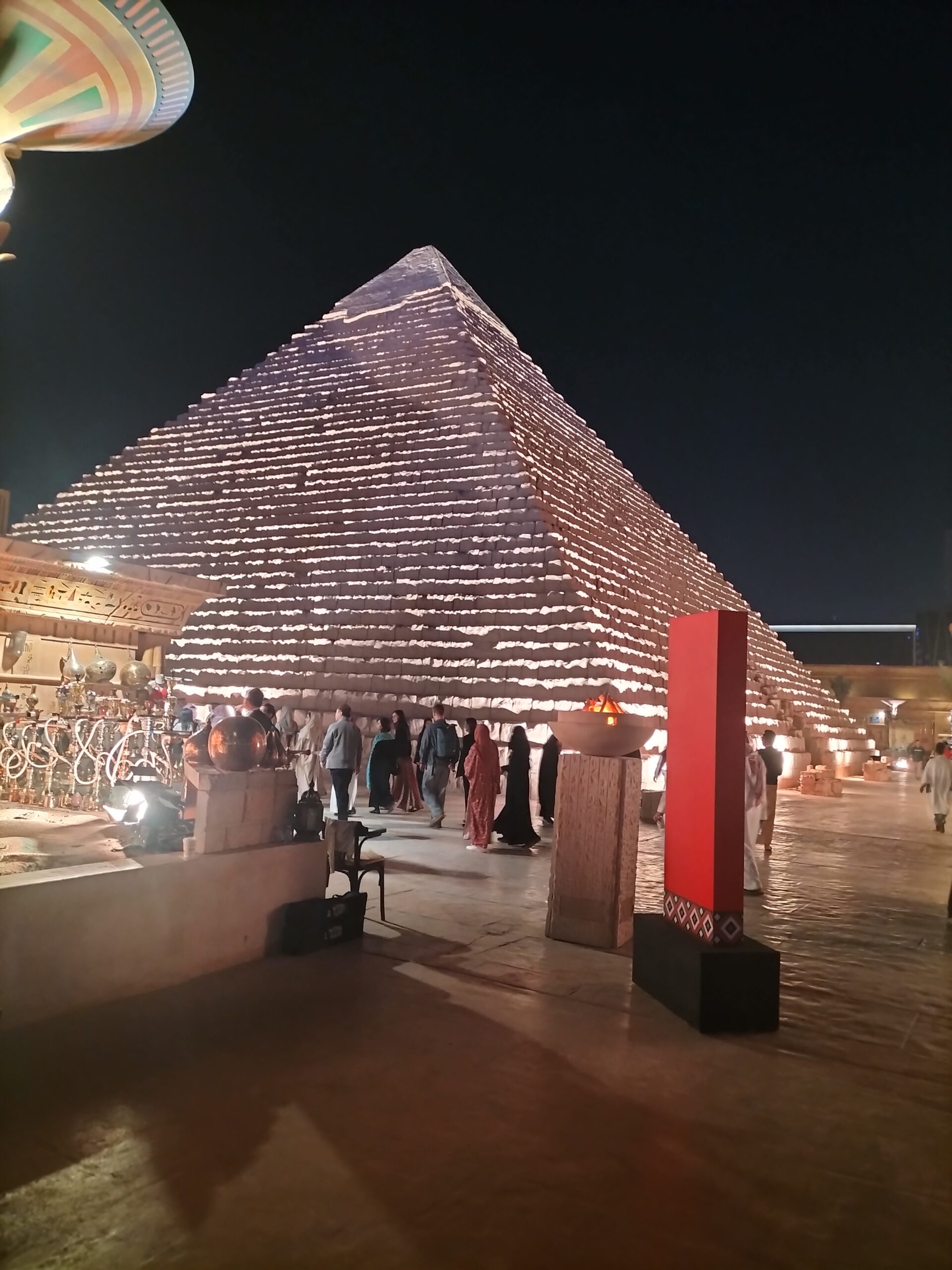 IMG20251109201935 scaled من أهرامات مصر لسور الصين العظيم .. «أفرو نيوز 24» في بوليفارد وورلد الرياض رحلة عالمية حيث تمتزج حضارات العالم بالترفيه 