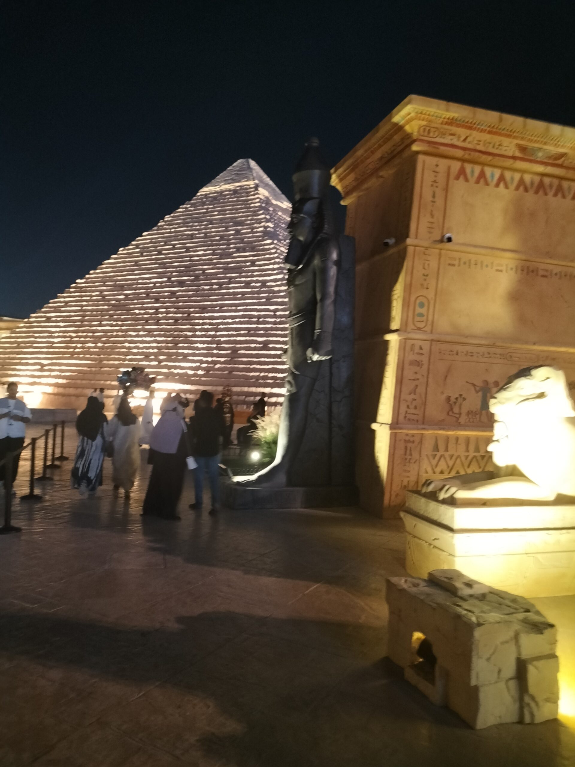IMG20251109202246 scaled من أهرامات مصر لسور الصين العظيم .. «أفرو نيوز 24» في بوليفارد وورلد الرياض رحلة عالمية حيث تمتزج حضارات العالم بالترفيه 