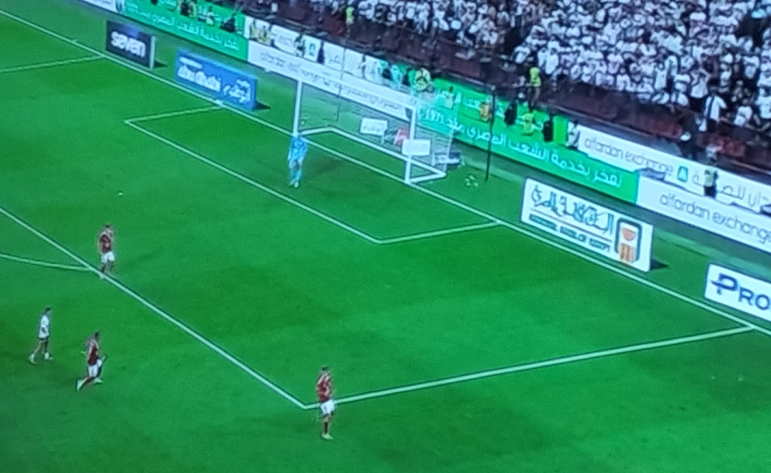 IMG ٢٠٢٥١١٠٩ ١٩٤٤٣٠ scaled الأهلي المصري يحقق اللقب المحلي رقم 100 ويتوج بطلاً لكأس السوبر المصري على حساب الزمالك