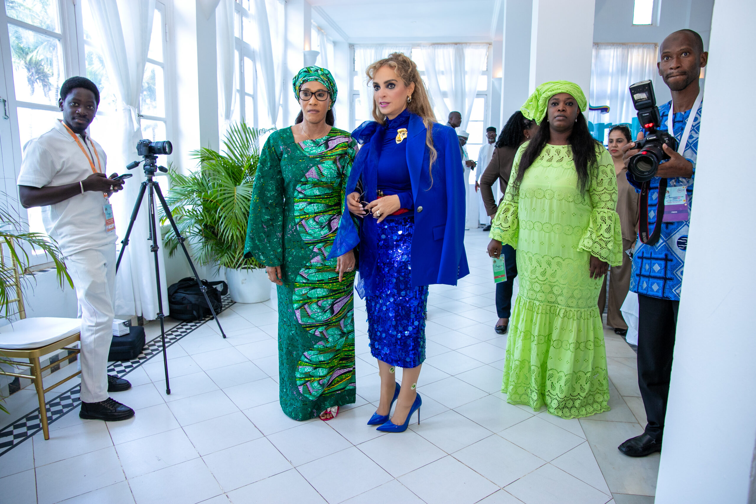 d08340ea760e5f1 scaled مؤسسة ميرك تقدم 94 منحة دراسية لأطباء جامبيا في التخصصات الحرجة والمحرومة