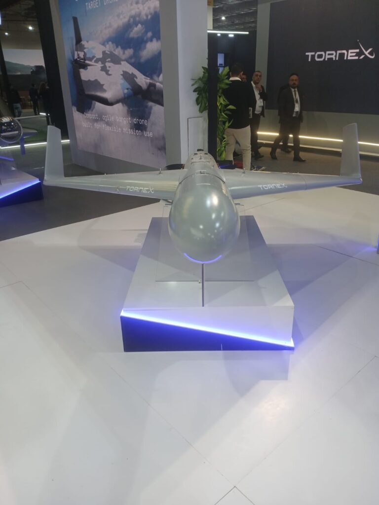 588818404 853019497347679 7273713647095634324 n لفتت الأنظار في معرض إيديكس 2025 .. تعرف علي قدرات الطائرة المسيرة المصرية " جبار- 200 "