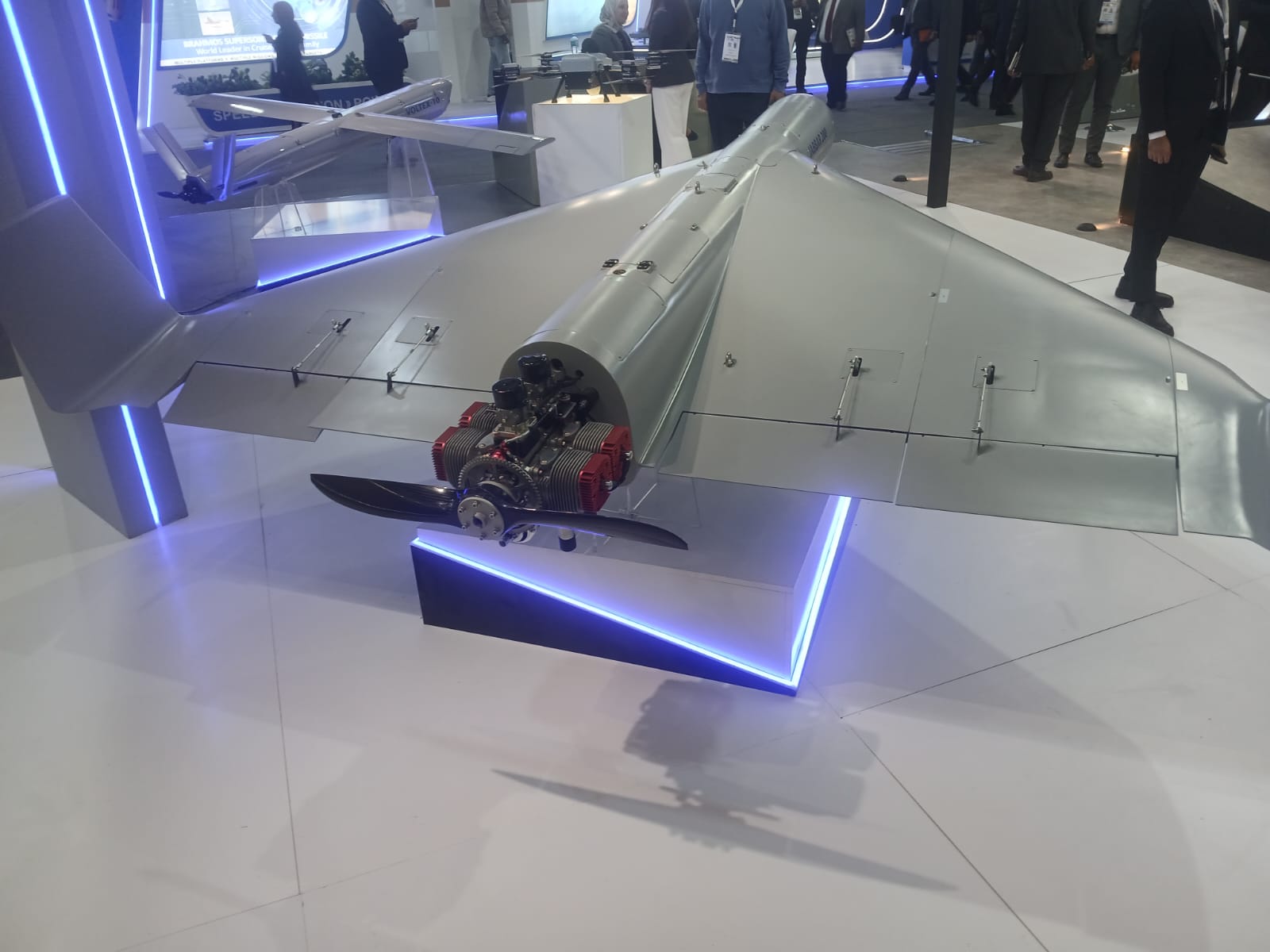 590438713 853019407347688 1265876756362778579 n لفتت الأنظار في معرض إيديكس 2025 .. تعرف علي قدرات الطائرة المسيرة المصرية " جبار- 200 "