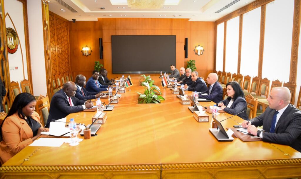 6dc38b1d 30e0 428b 8adb 45dcb8831b7c مشاورات سياسية بين وزيري خارجية مصر و جنوب السودان .. و " عبد العاطي " يؤكد أهمية تعزيز التعاون بين دول حوض النيل وفقا للقانون الدولي