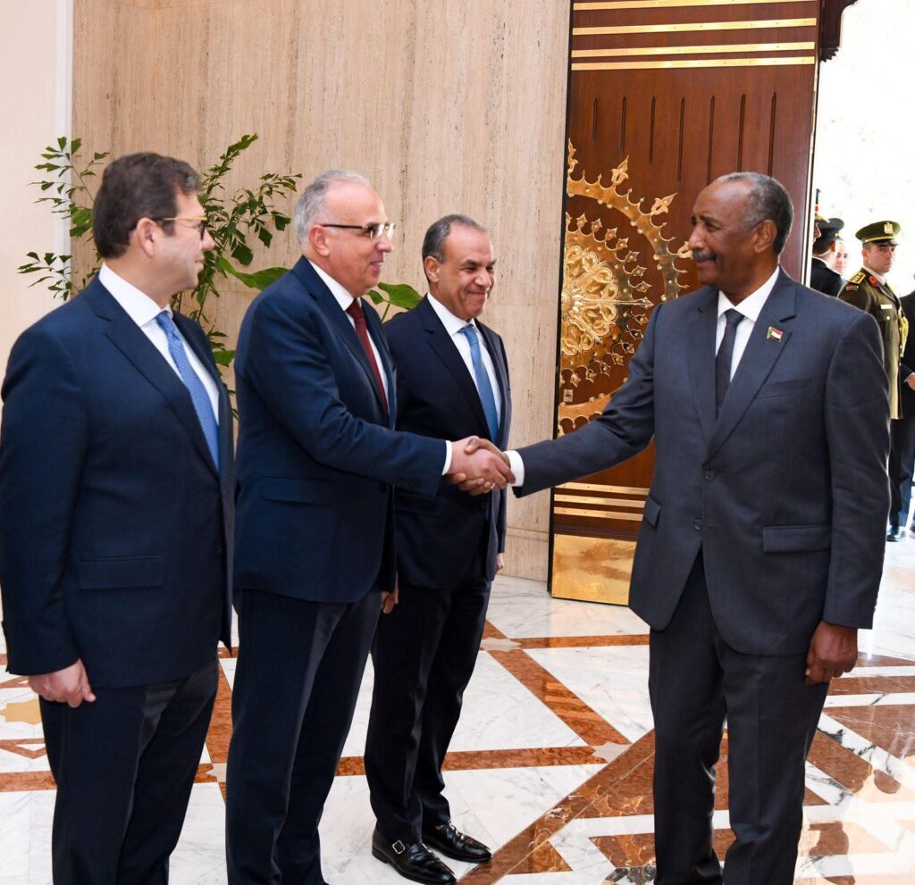 FB IMG 1766084981212 الرئيس السيسي يؤكد على ثوابت الموقف المصري الداعم لوحدة السودان وسيادته وأمنه واستقراره