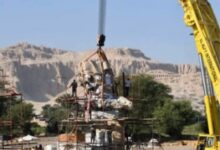 IMG 20251213 WA0003 الأقصر تحتفل غدًا بتنصيب ورفع تمثالين من الألباستر للملك امنحتب الثالث خلف تمثالي ممنون