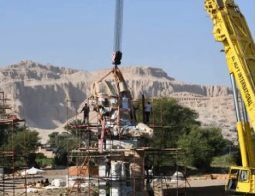 الأقصر تحتفل غدًا بتنصيب ورفع تمثالين من الألباستر للملك امنحتب الثالث خلف تمثالي ممنون 1 IMG 20251213 WA0003 الأقصر تحتفل غدًا بتنصيب ورفع تمثالين من الألباستر للملك امنحتب الثالث خلف تمثالي ممنون